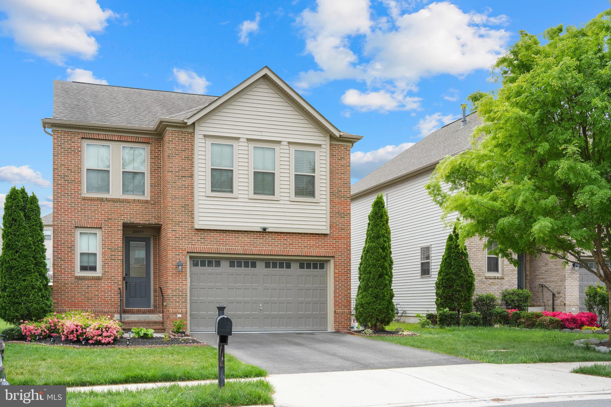 EAST CHASE - Residential
