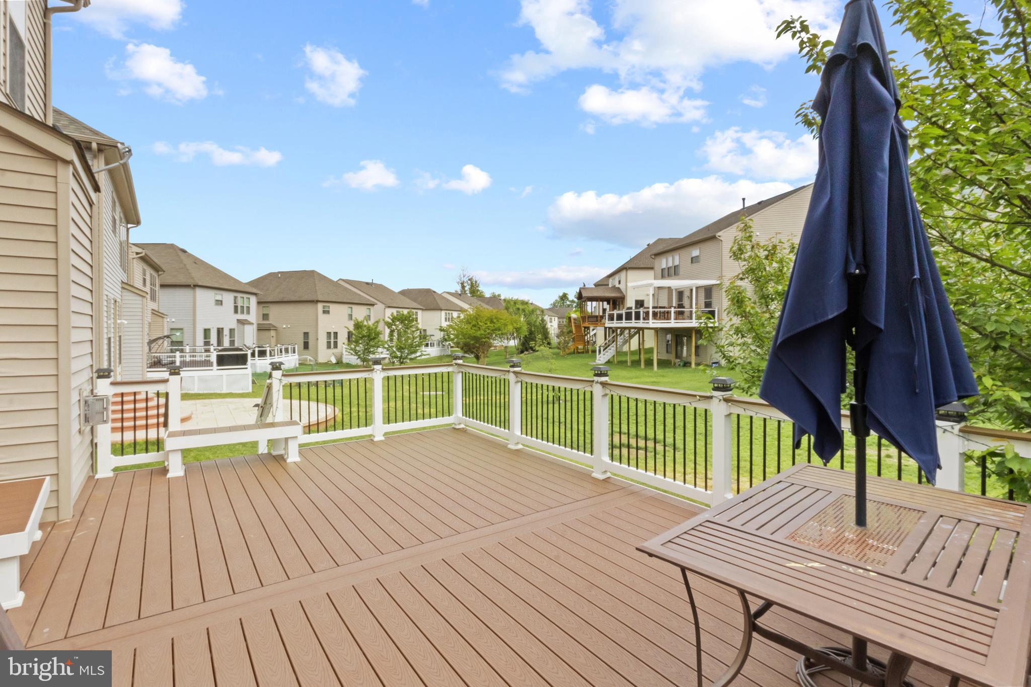EAST CHASE - Residential