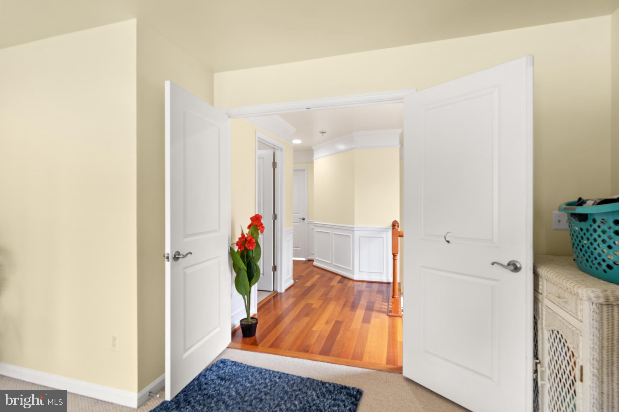 EAST CHASE - Residential