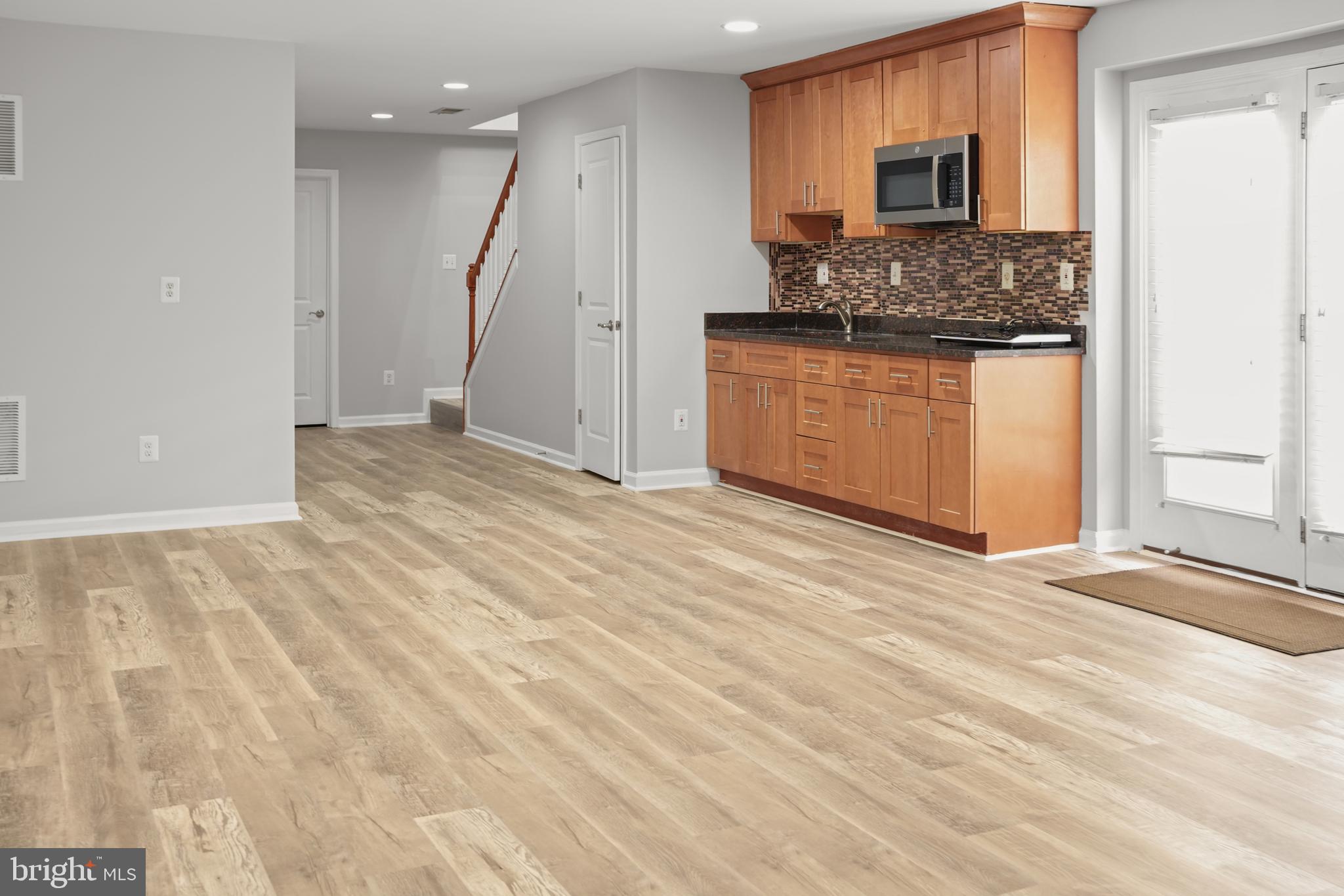 EAST CHASE - Residential
