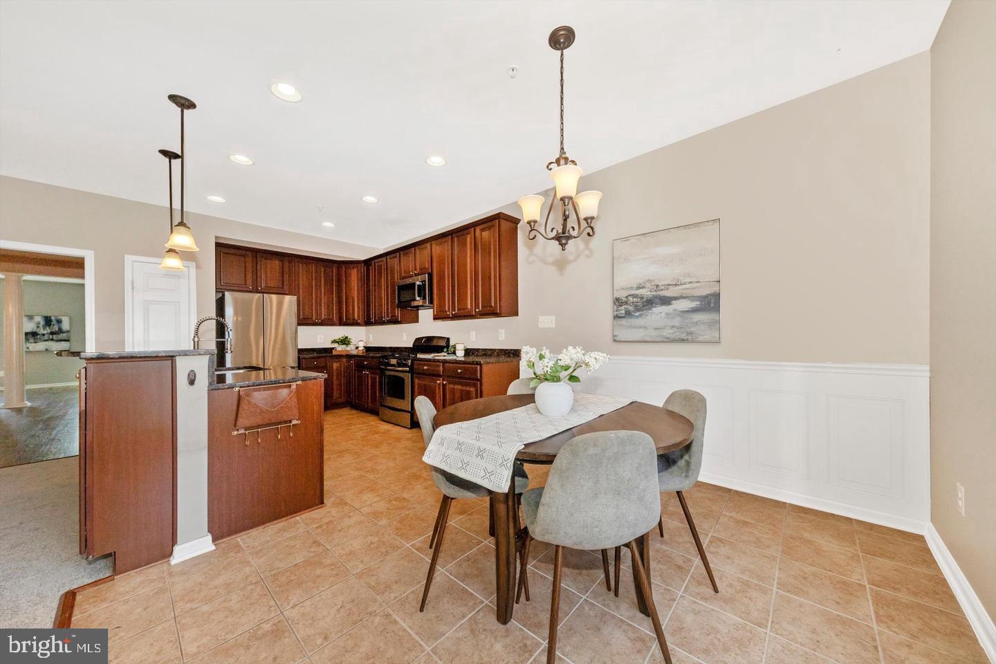 VILLAGES OF URBANA - Residential Lease