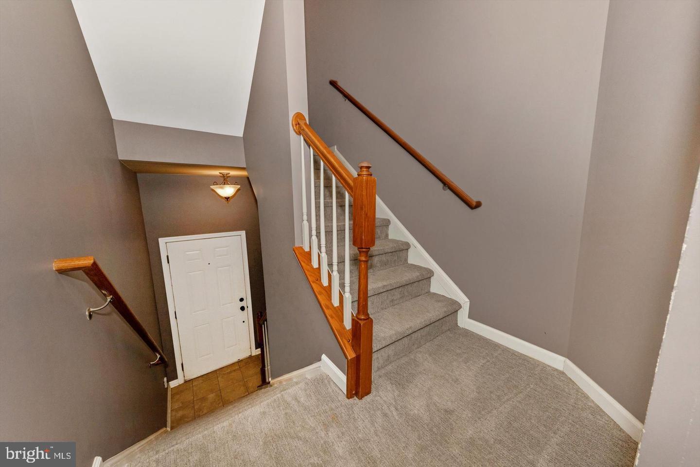 VILLAGES OF URBANA - Residential Lease