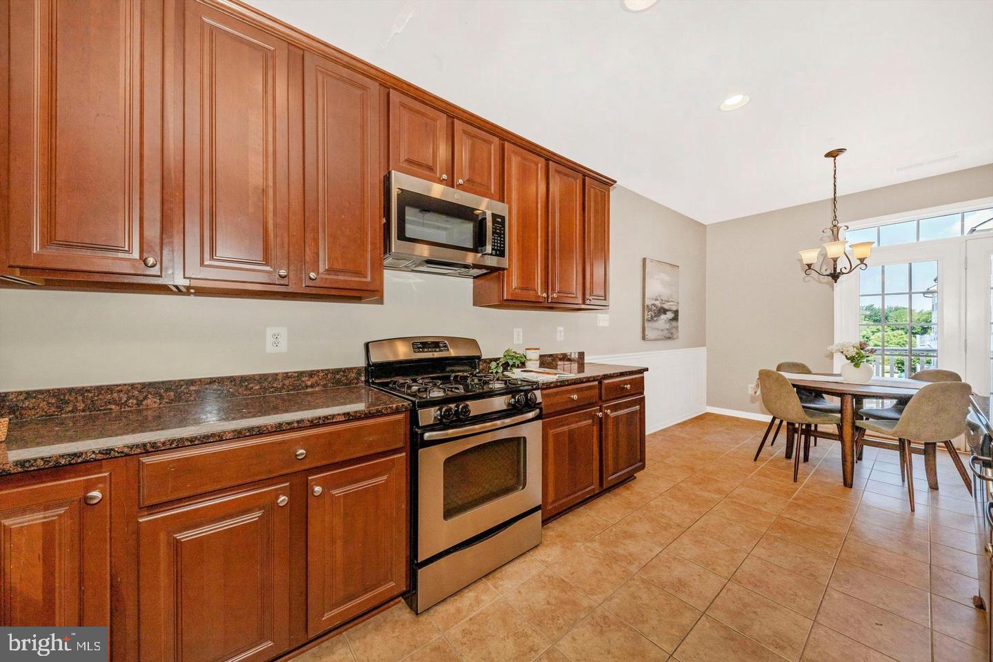 VILLAGES OF URBANA - Residential Lease