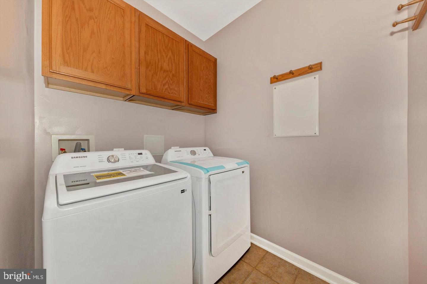 VILLAGES OF URBANA - Residential Lease