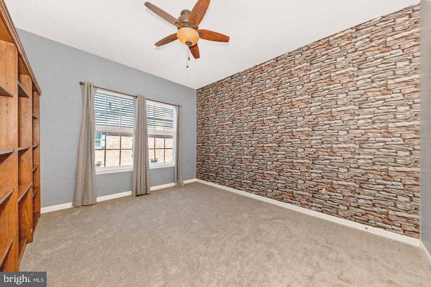 VILLAGES OF URBANA - Residential Lease