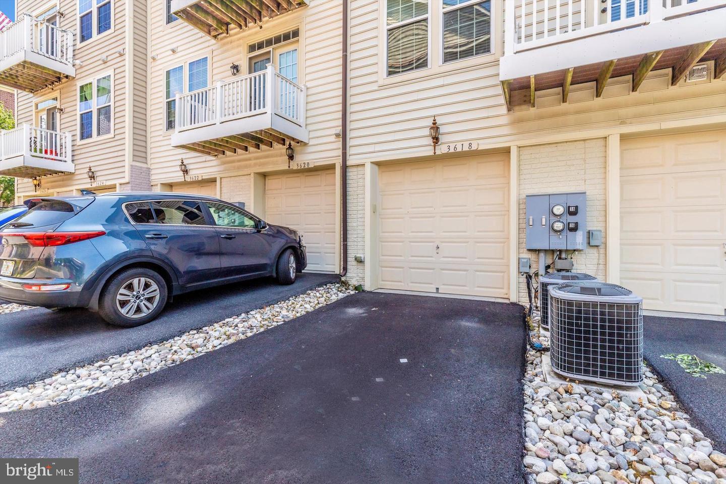 VILLAGES OF URBANA - Residential Lease