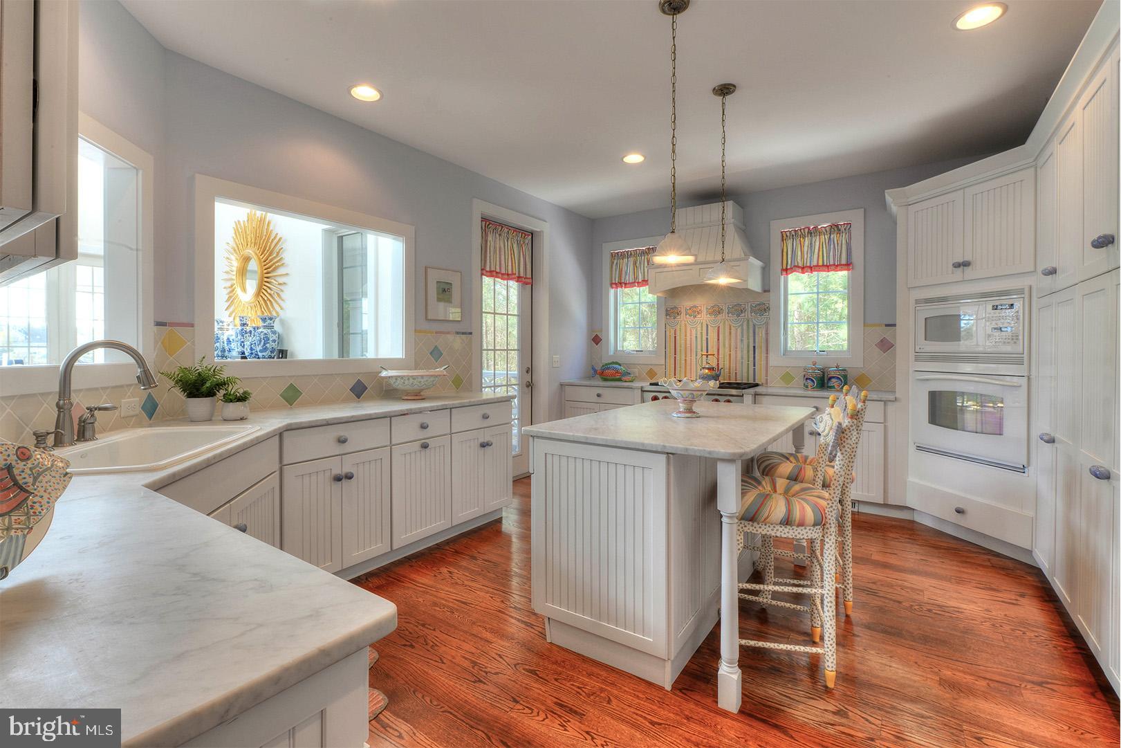 NORTH SHORES - Residential