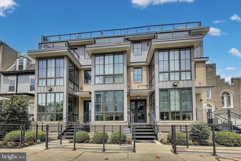 MLS: DCDC2257692