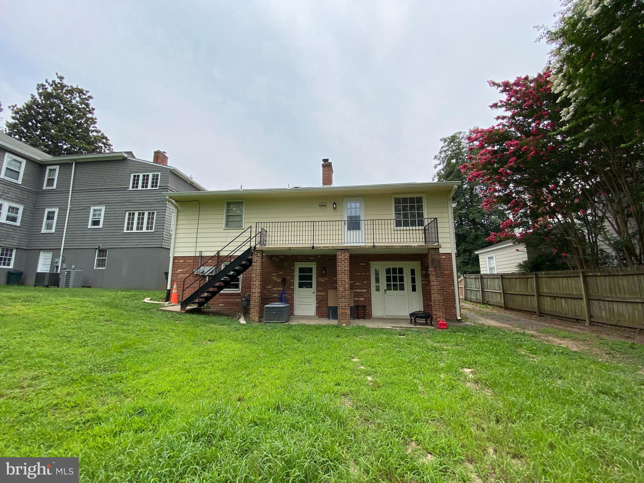 DOWNTOWN FREDERICKSBURG - Residential Lease