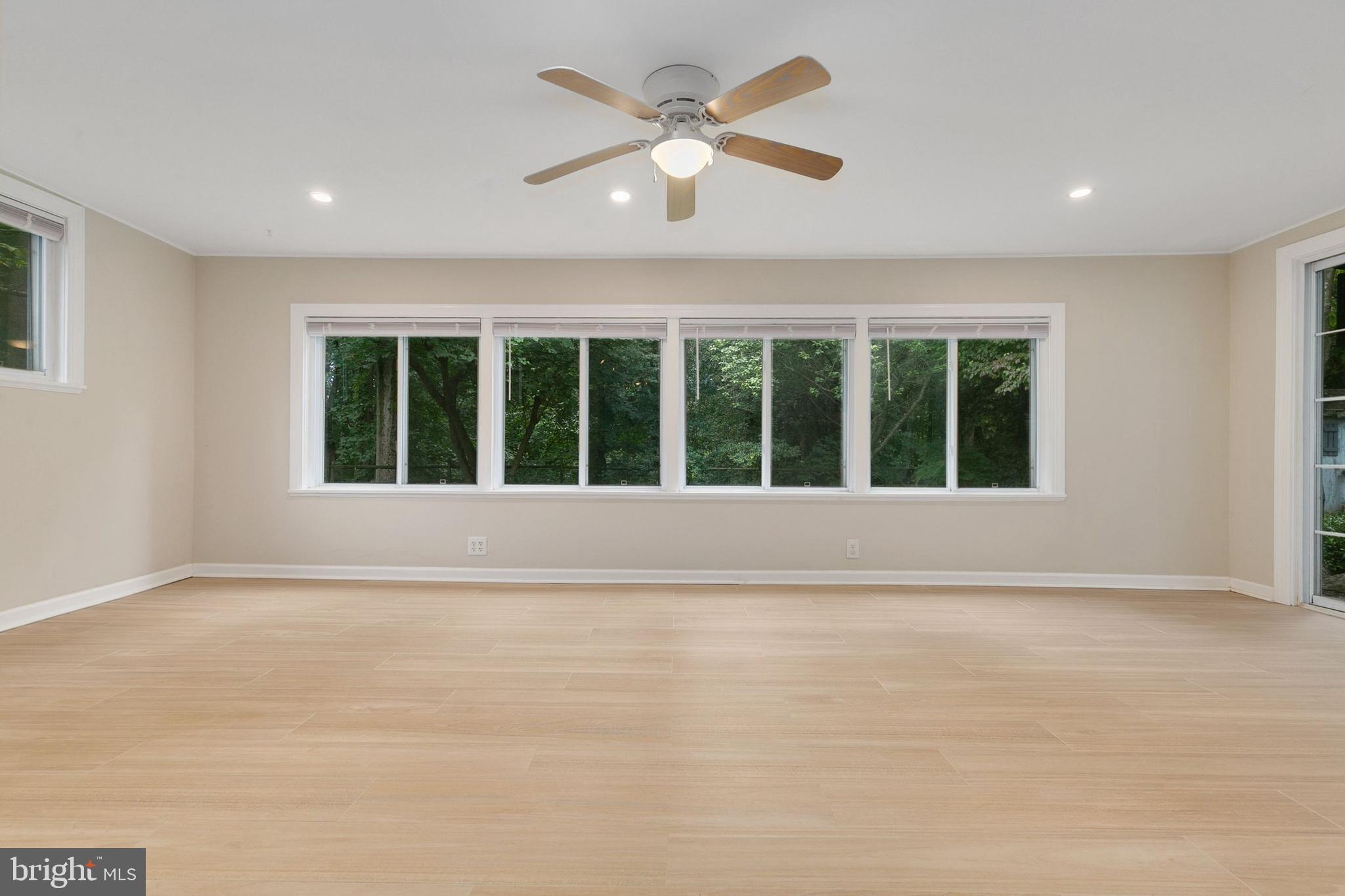 QUINCE ORCHARD VALLEY - Residential