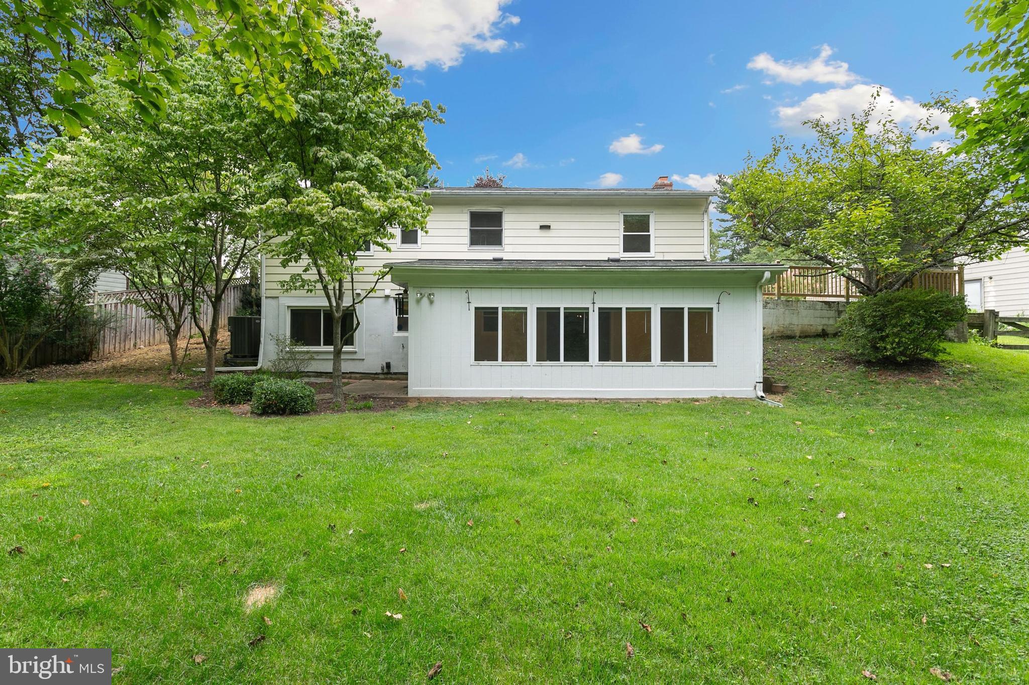 QUINCE ORCHARD VALLEY - Residential