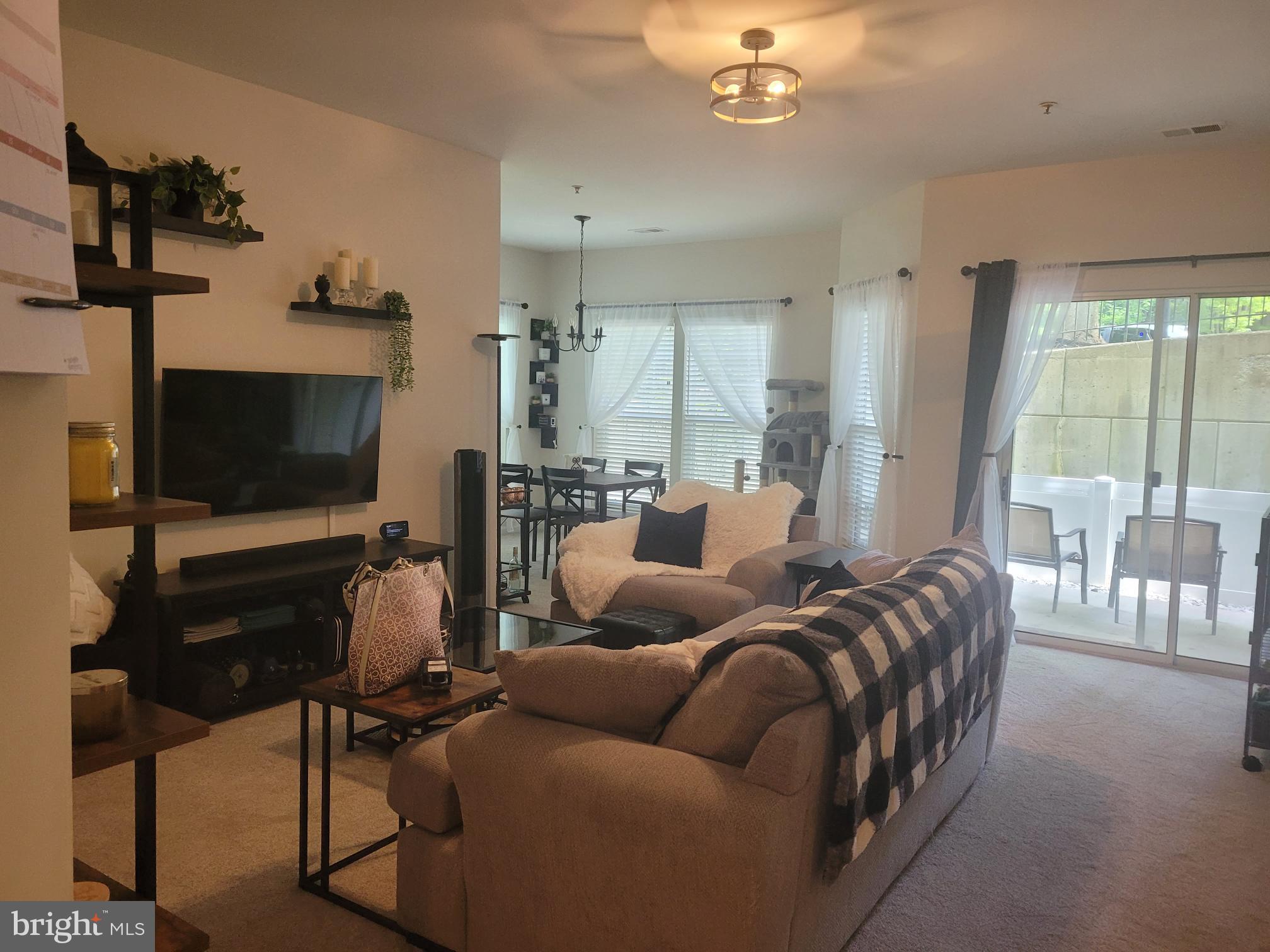 SILVERBROOK WOOD - Residential Lease