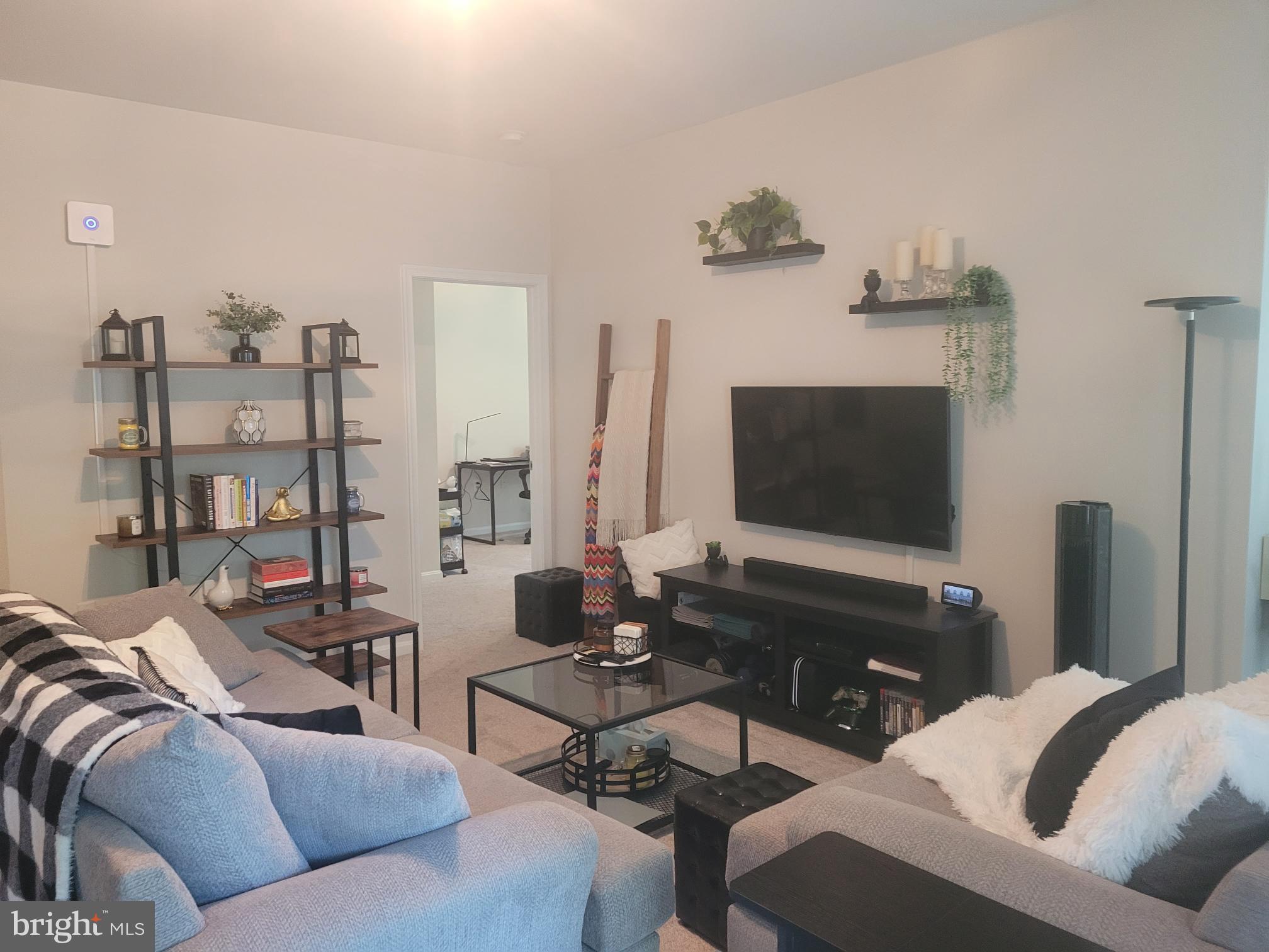 SILVERBROOK WOOD - Residential Lease