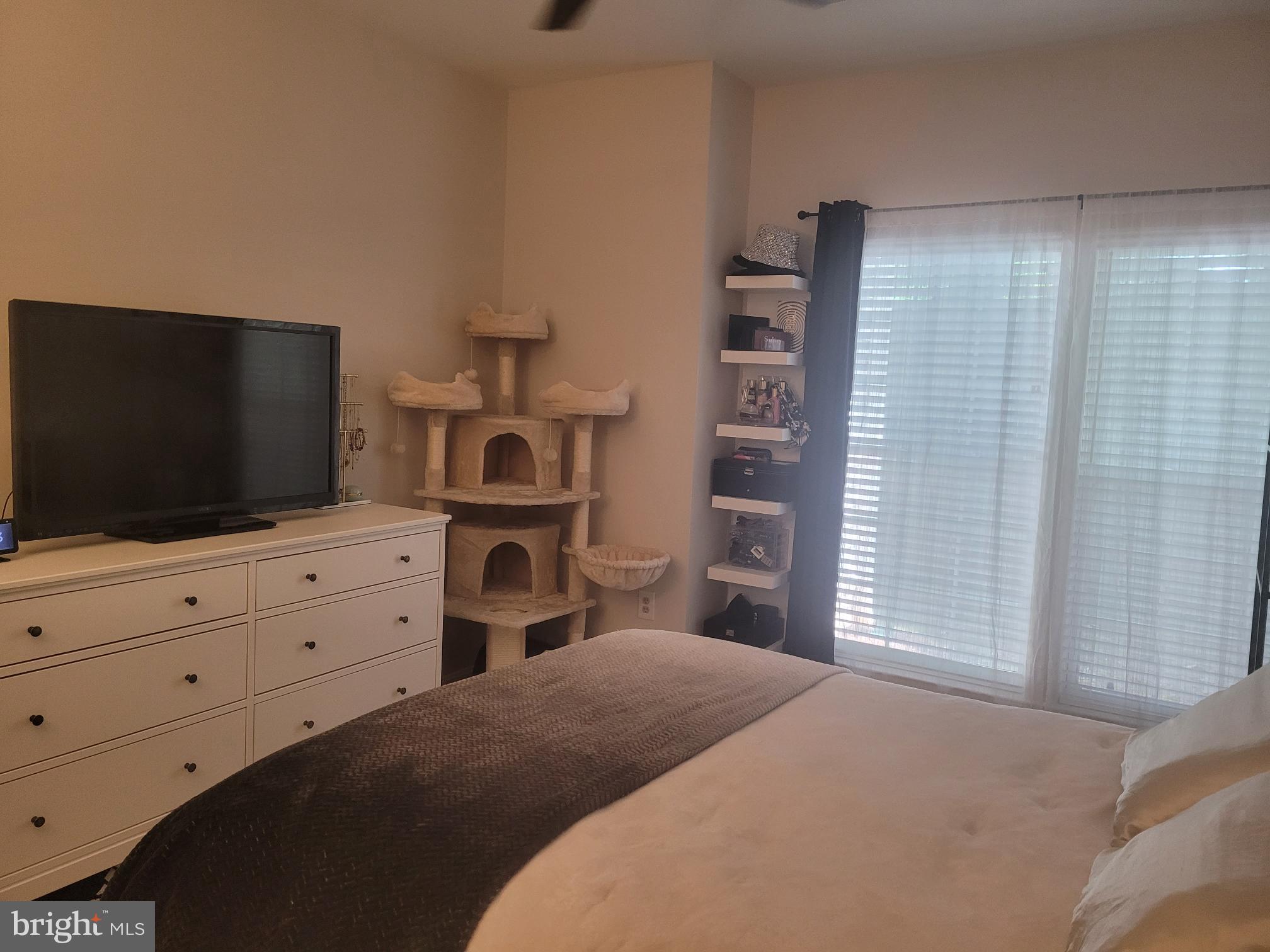 SILVERBROOK WOOD - Residential Lease