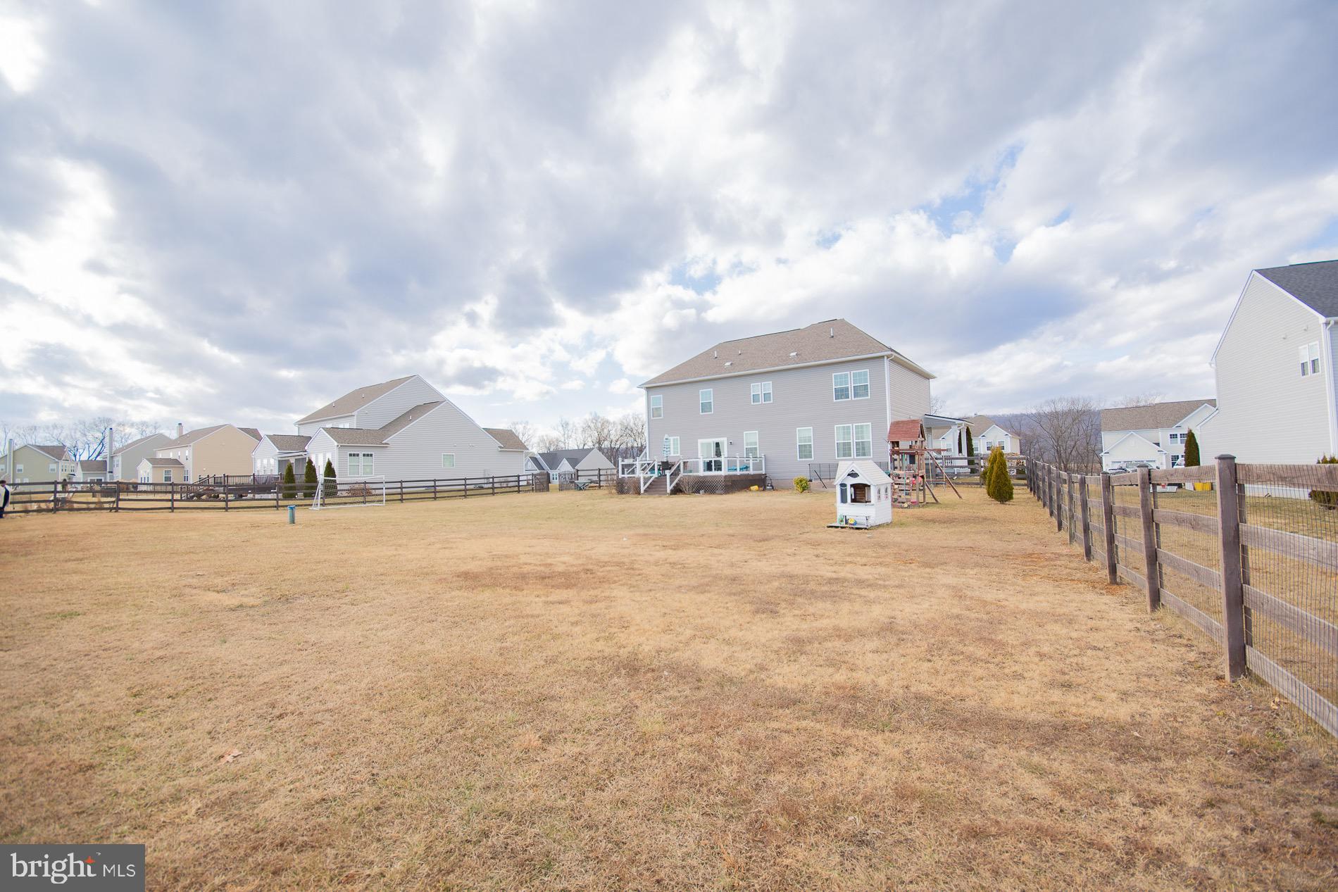 RIDGES OF TUSCARORA - Residential