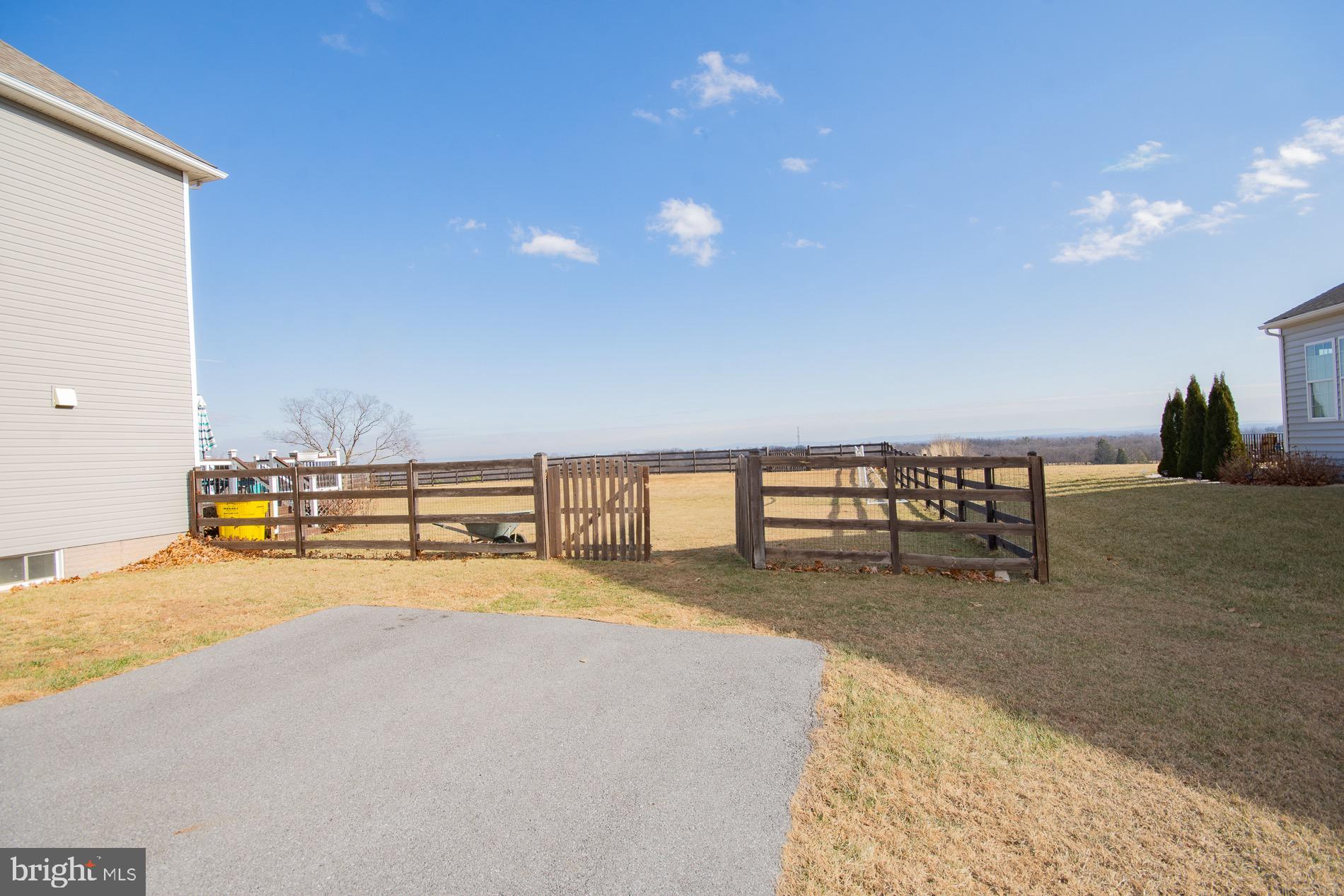 RIDGES OF TUSCARORA - Residential