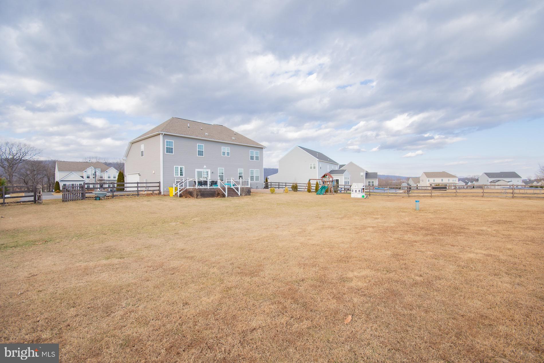 RIDGES OF TUSCARORA - Residential