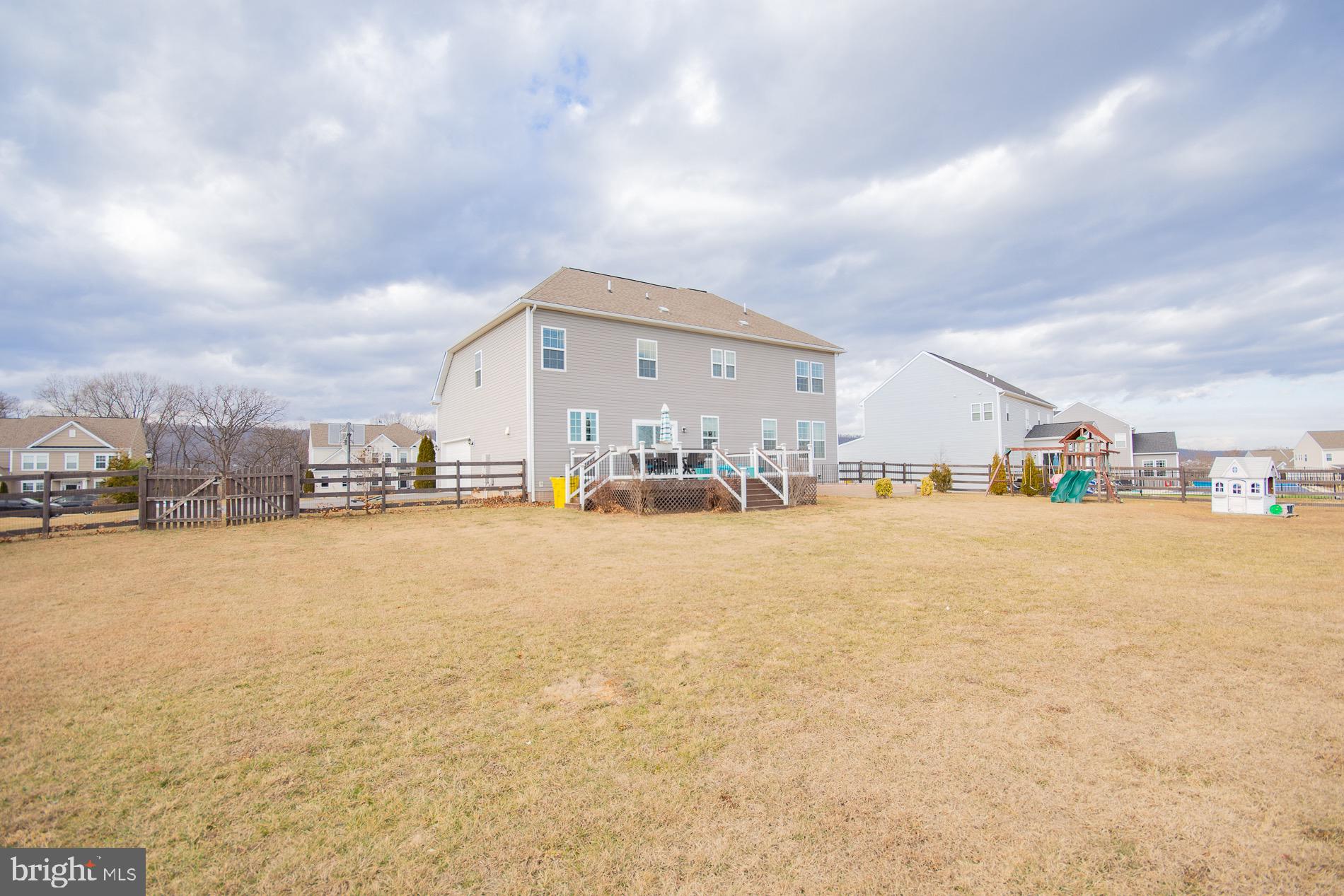 RIDGES OF TUSCARORA - Residential