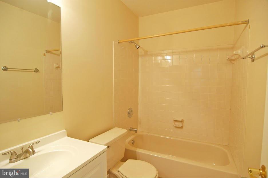 SURREY AT MANCHESTER LAKES - Residential Lease