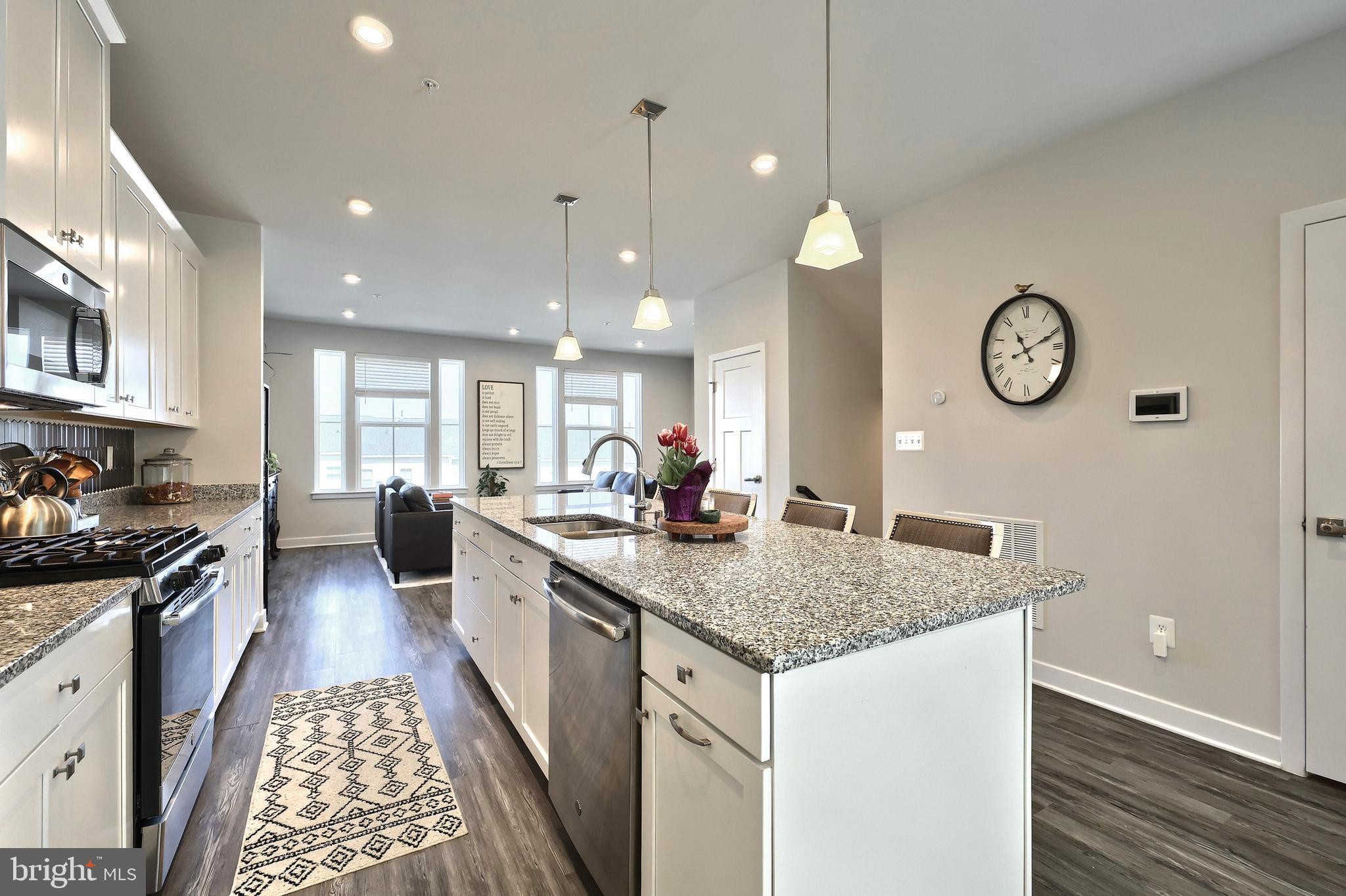 REGENTS GLEN - Residential