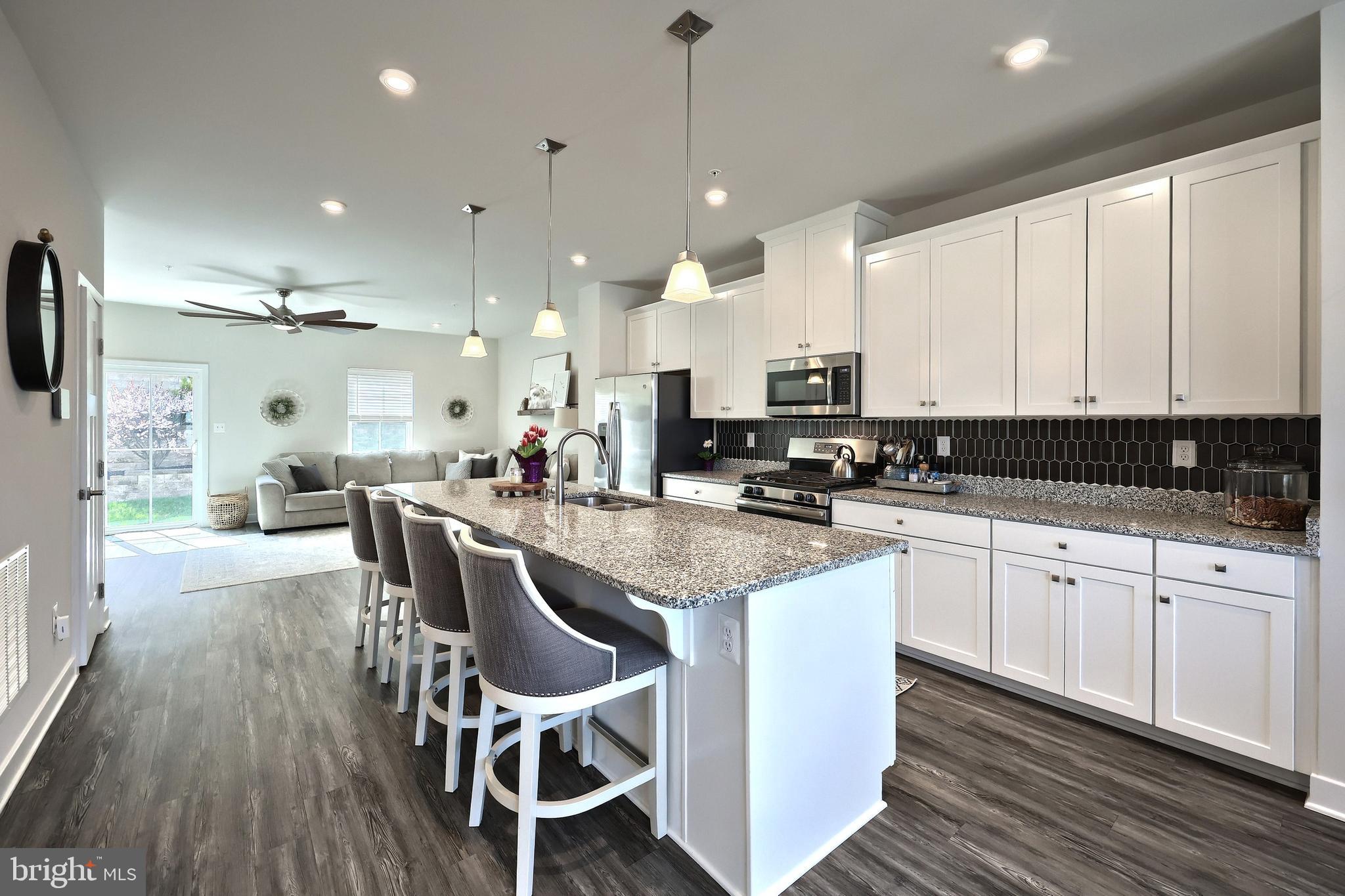 REGENTS GLEN - Residential