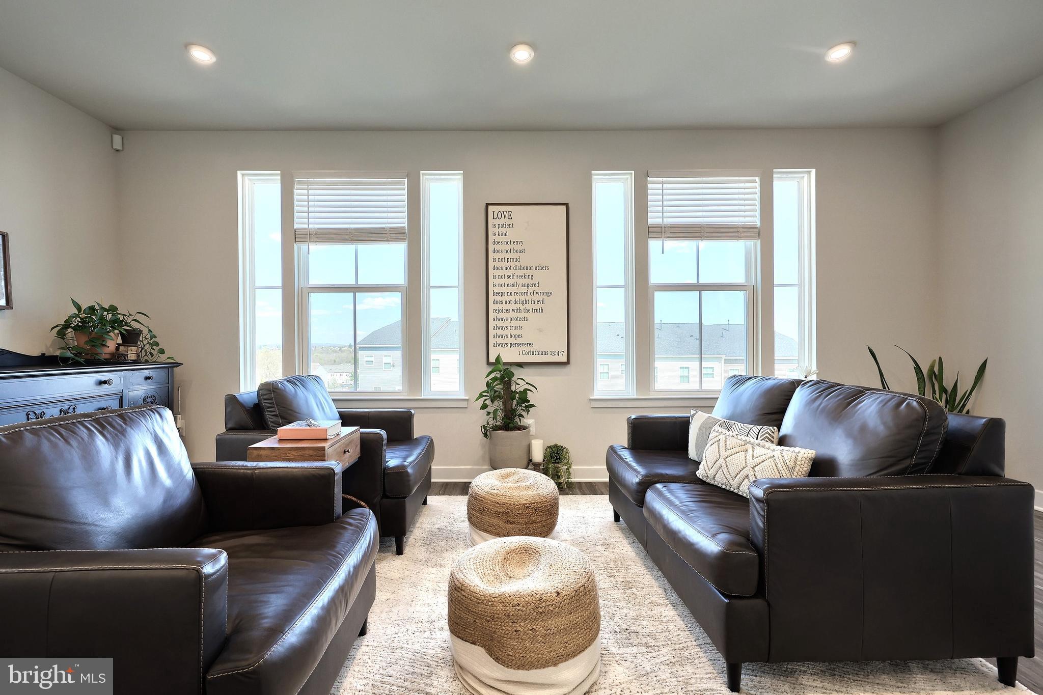 REGENTS GLEN - Residential