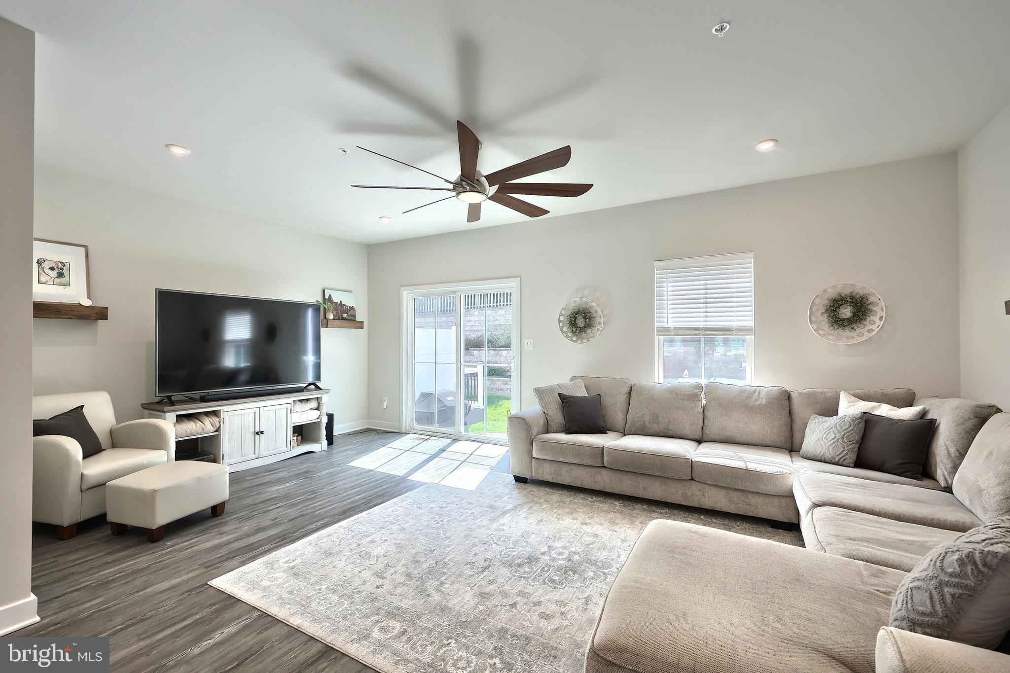 REGENTS GLEN - Residential