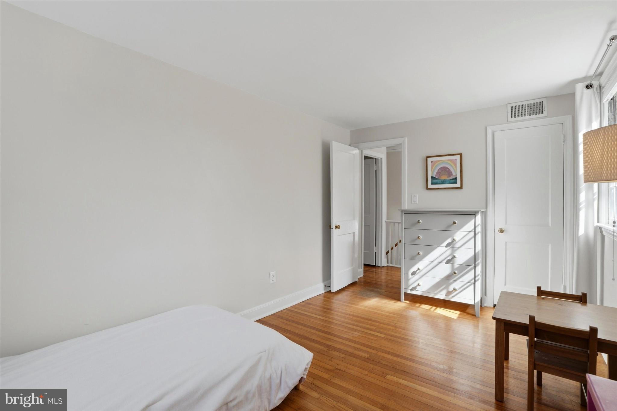 ENFIELD - Residential