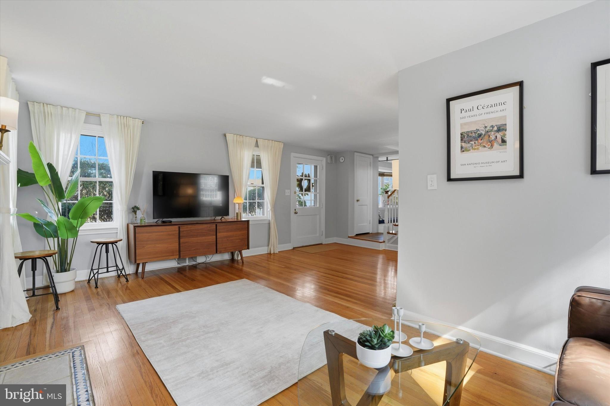 ENFIELD - Residential