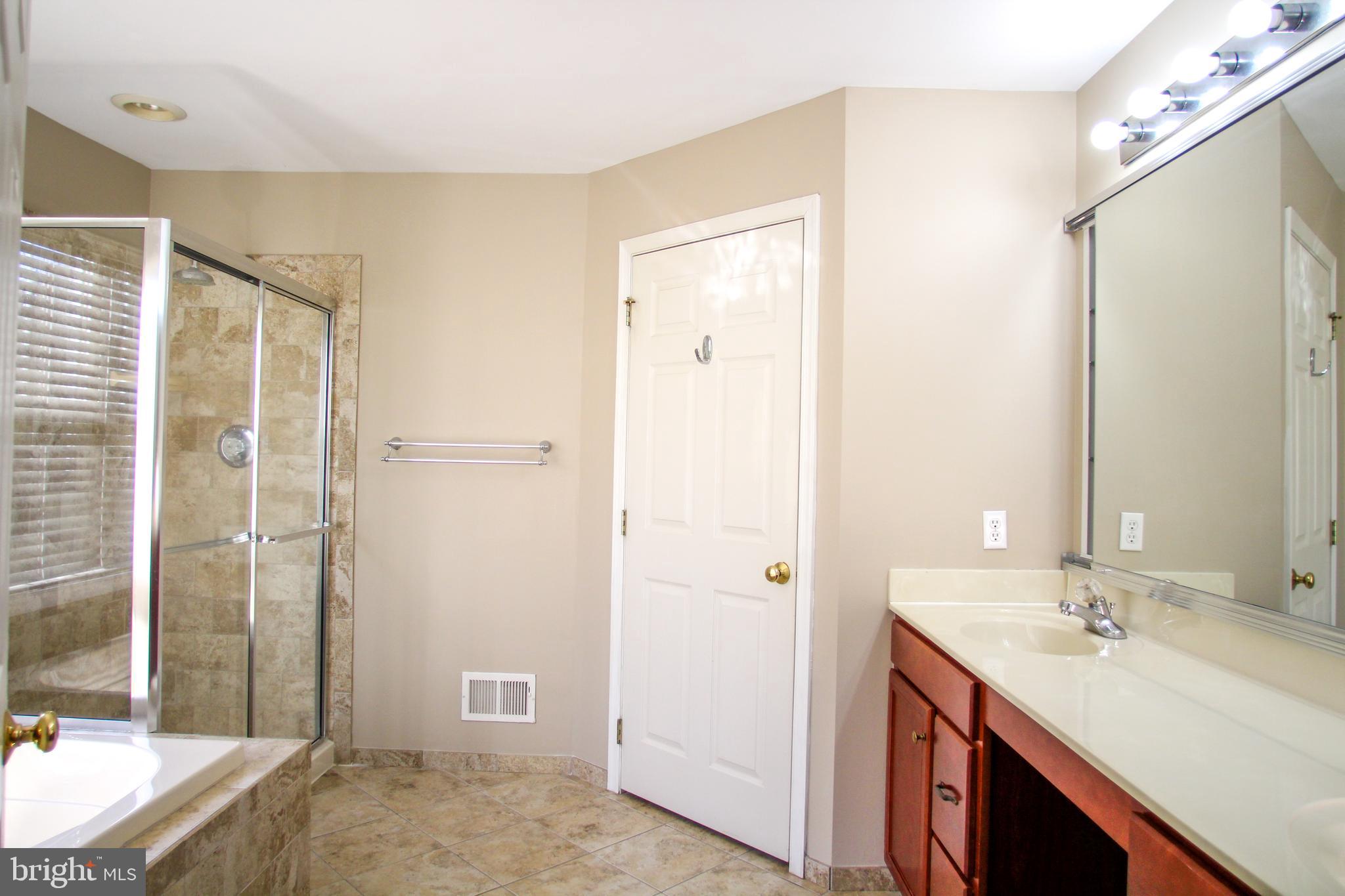 WHITELAND WOODS - Residential Lease