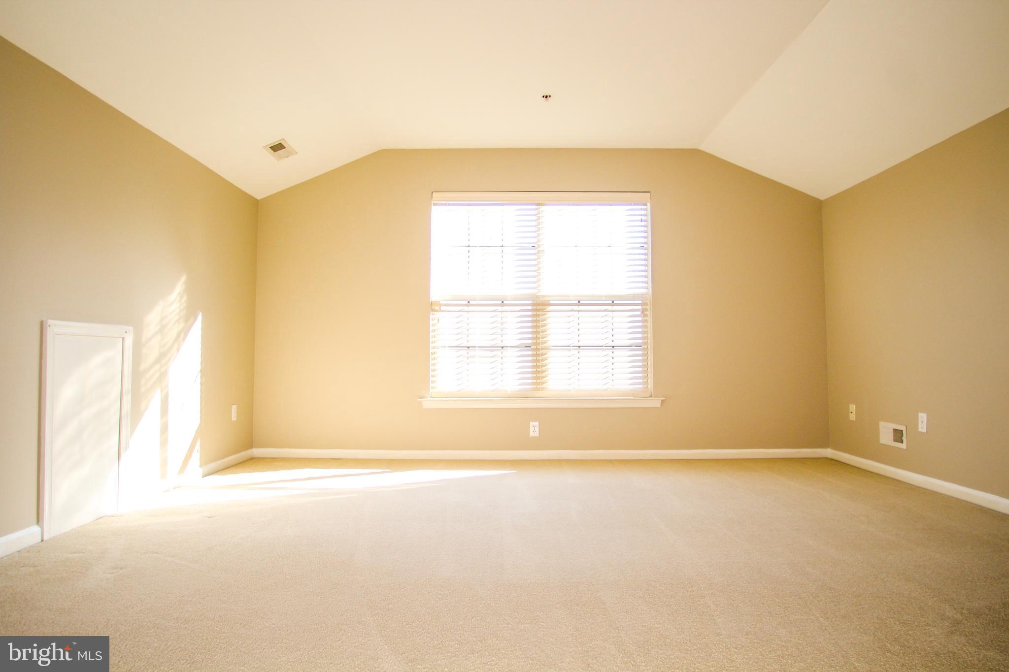 WHITELAND WOODS - Residential Lease