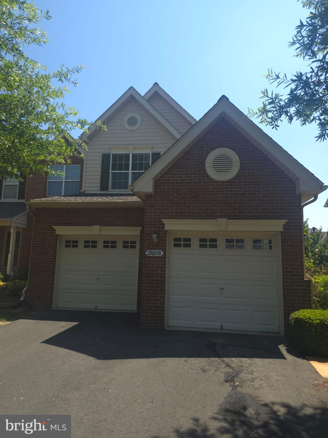 19608 EDGEMONT SQUARE