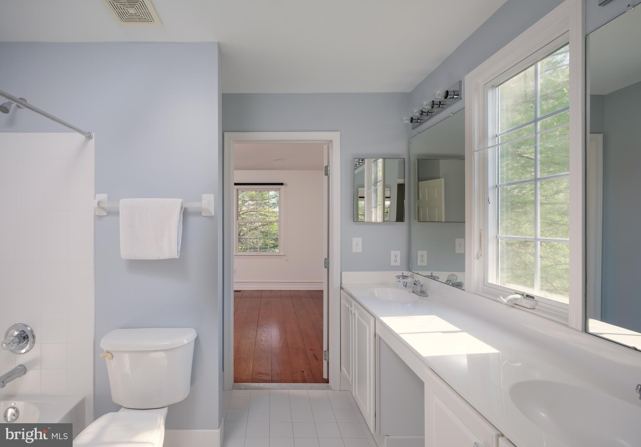 BUCKS CTY COUNTRYC - Residential