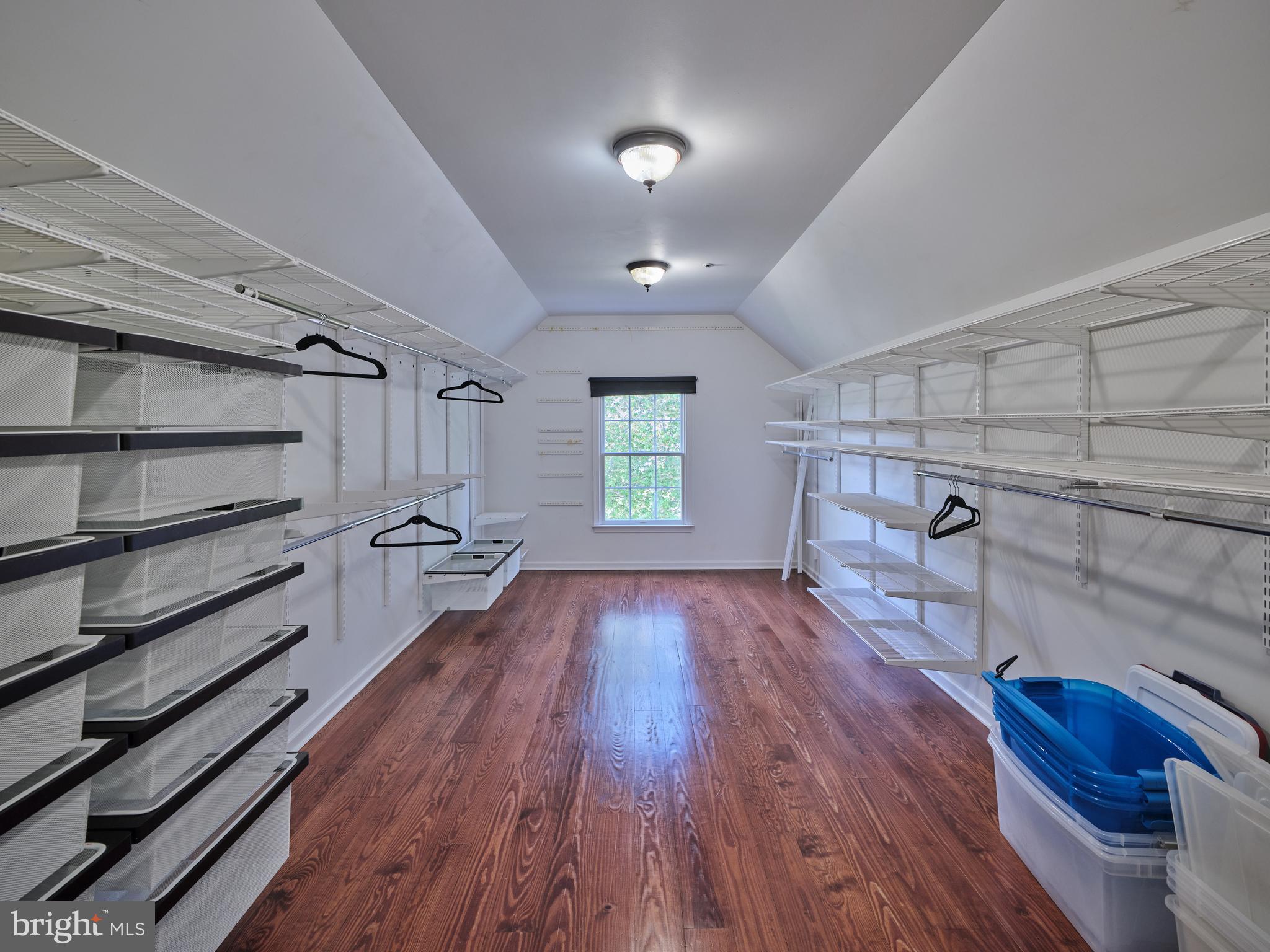 BUCKS CTY COUNTRYC - Residential