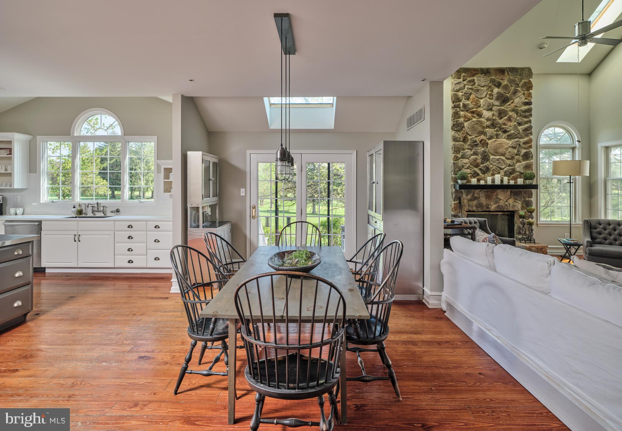 BUCKS CTY COUNTRYC - Residential