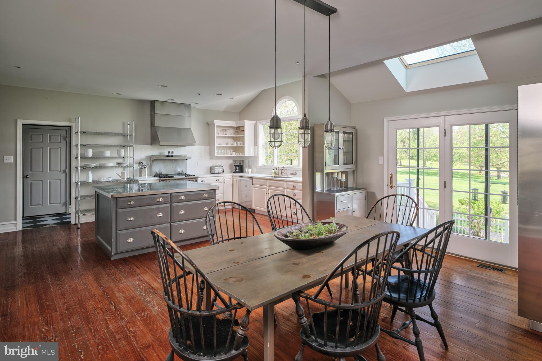 BUCKS CTY COUNTRYC - Residential