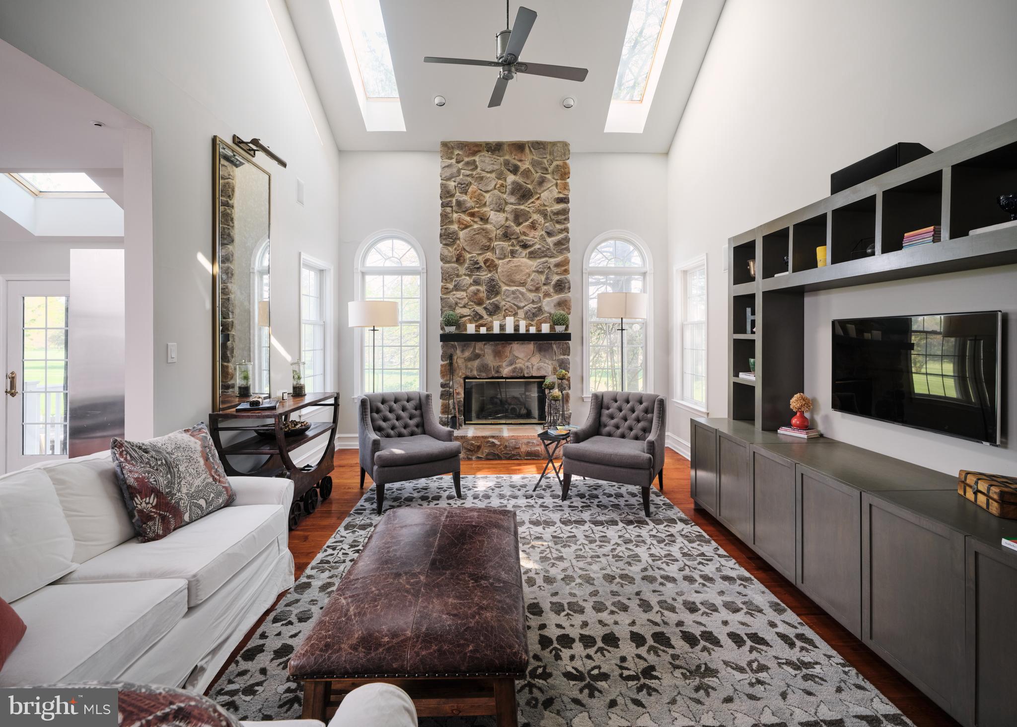 BUCKS CTY COUNTRYC - Residential