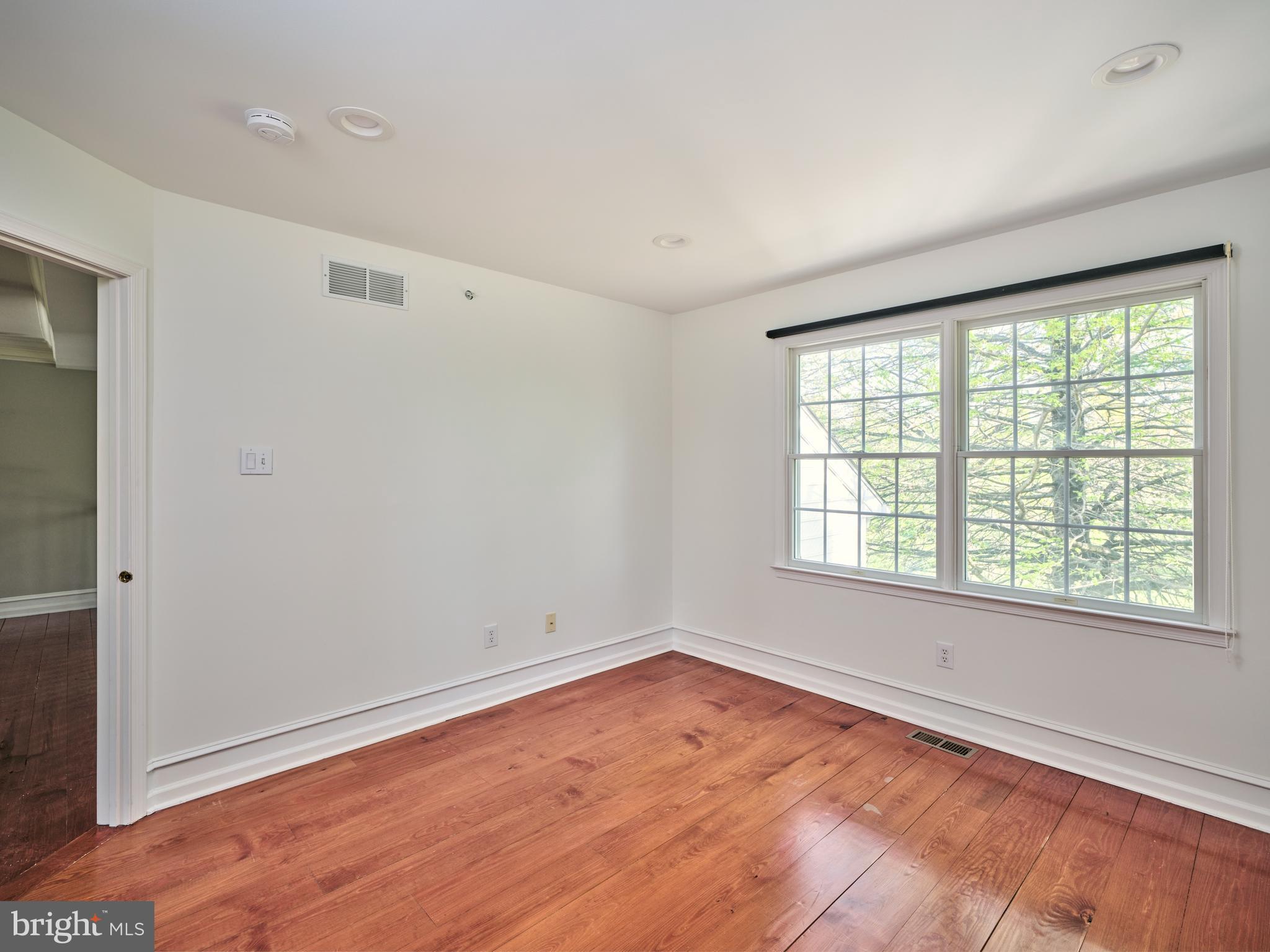 BUCKS CTY COUNTRYC - Residential