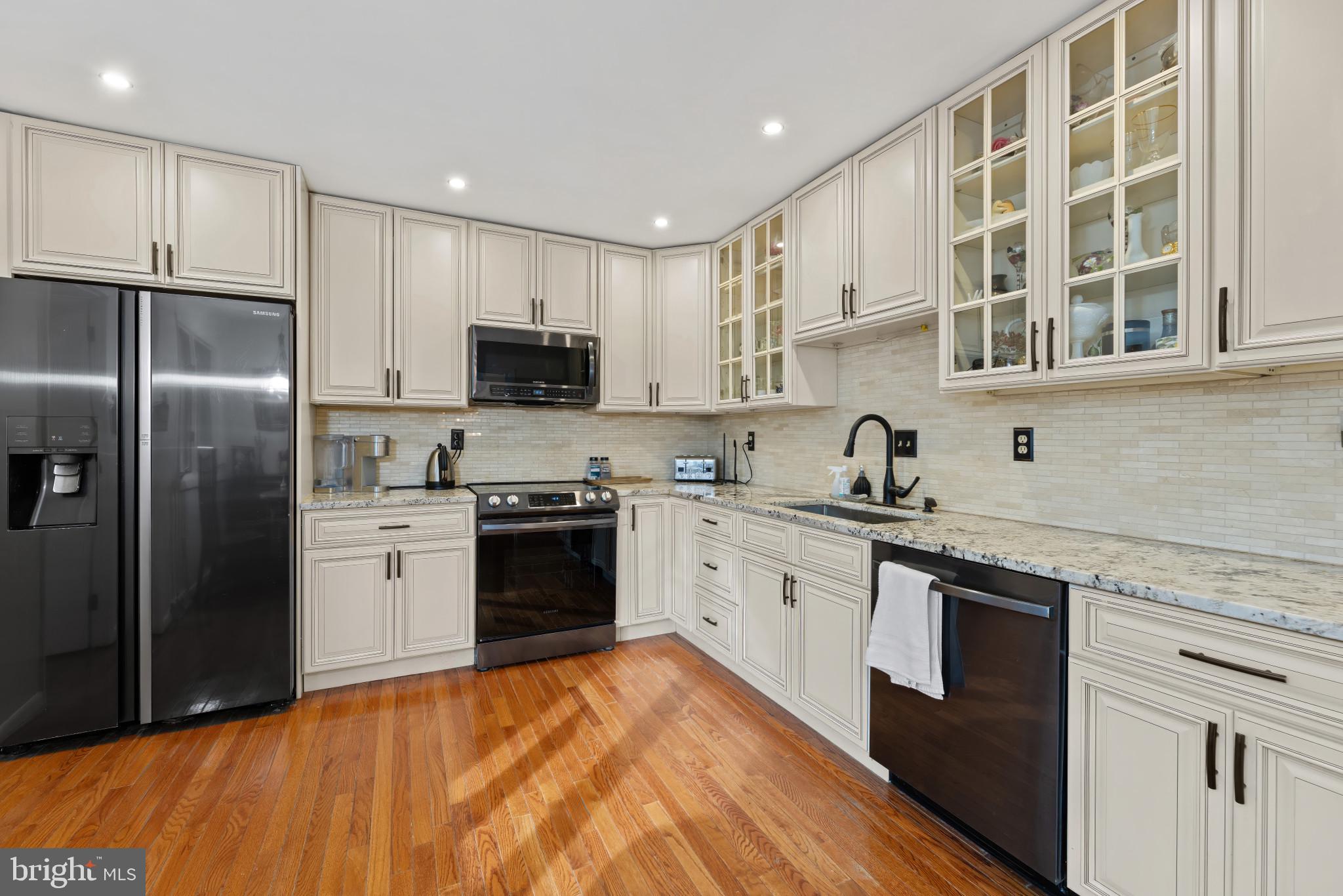 HUNTER RIDGE - Residential