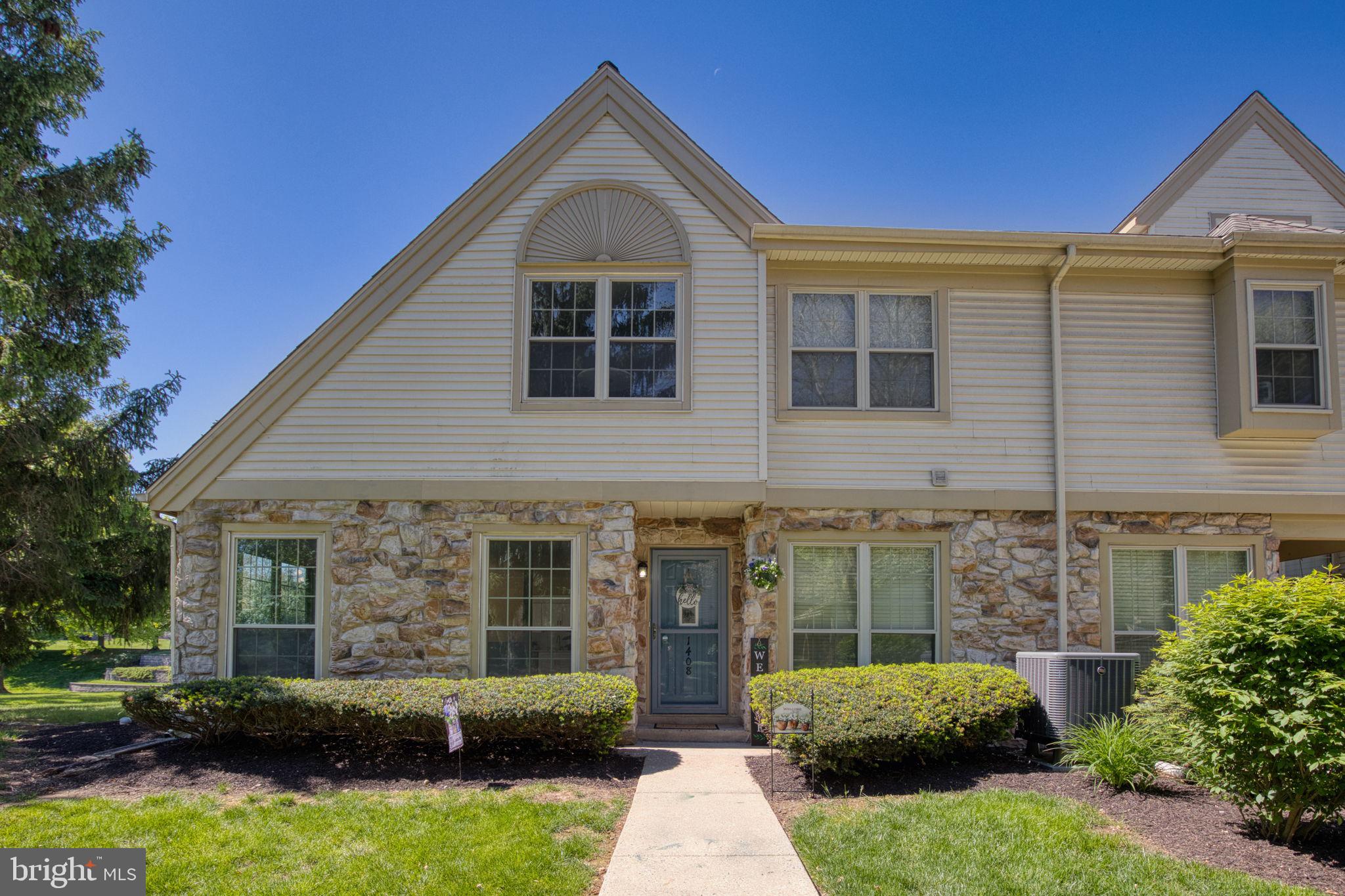 MONTGOMERY BROOKE - Residential