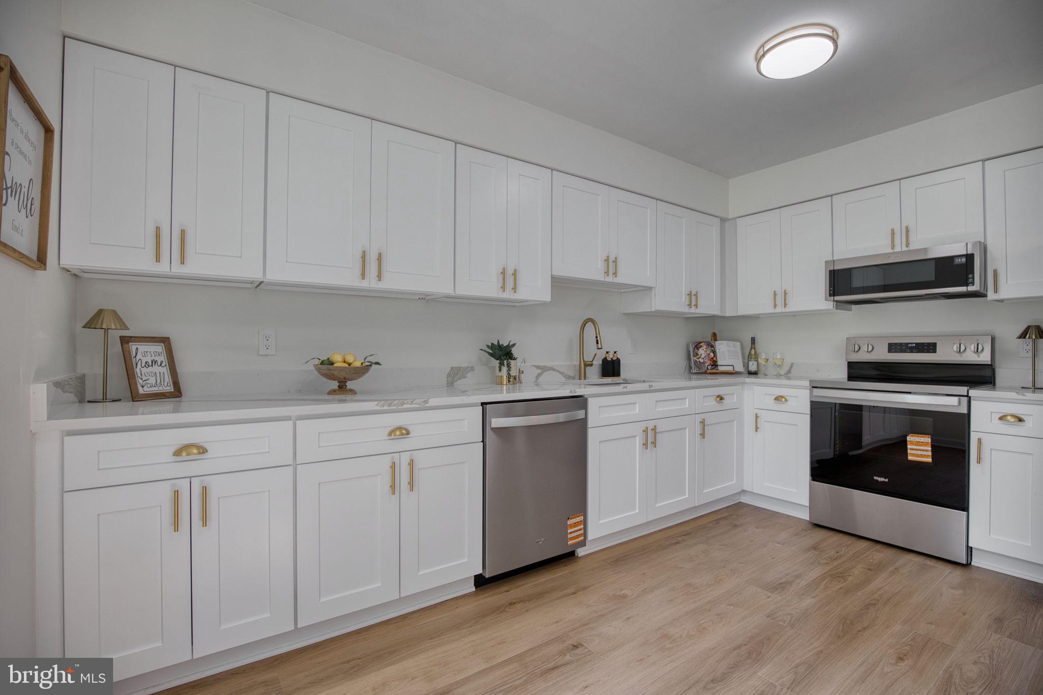 MONTGOMERY BROOKE - Residential