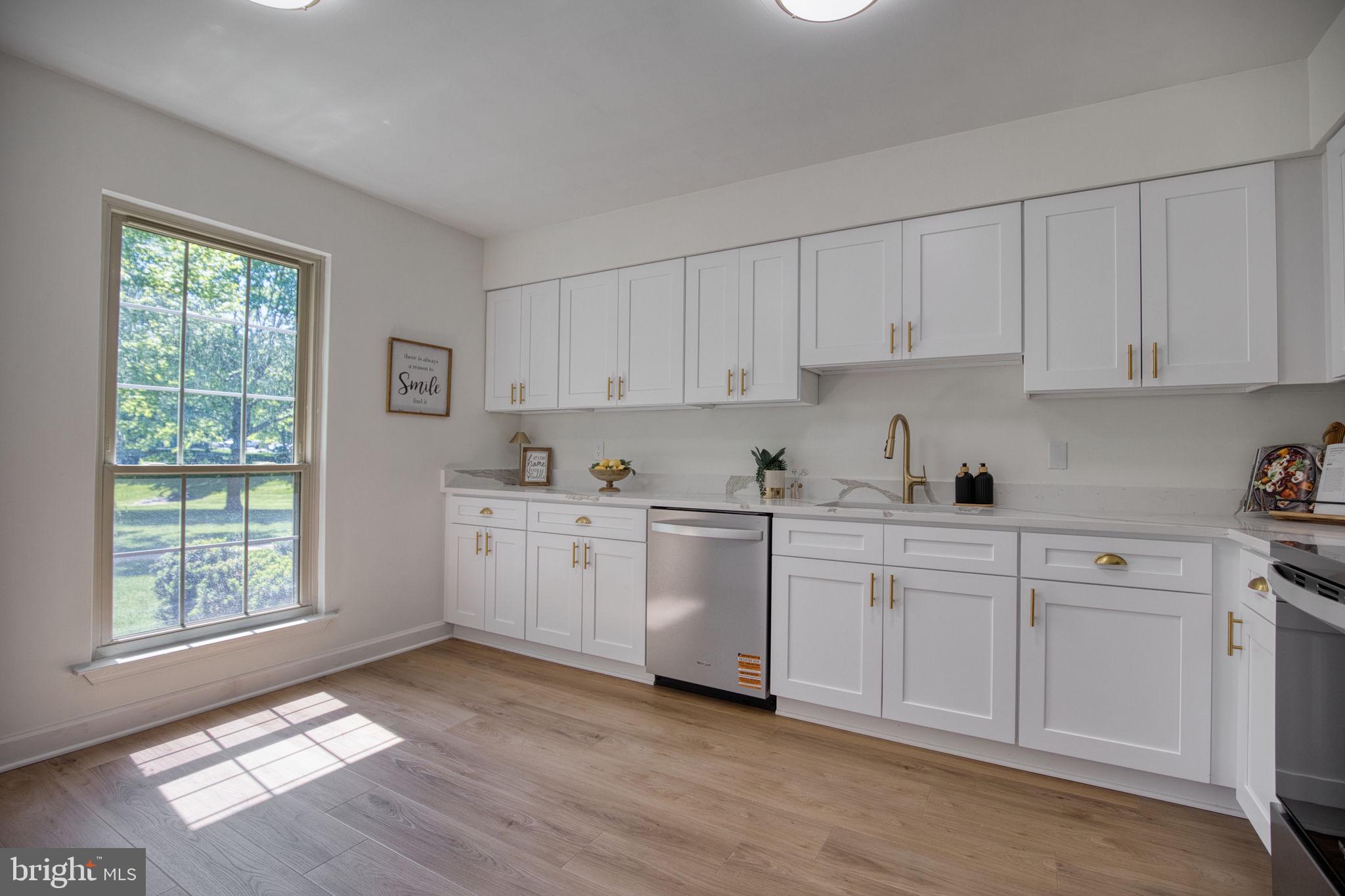 MONTGOMERY BROOKE - Residential
