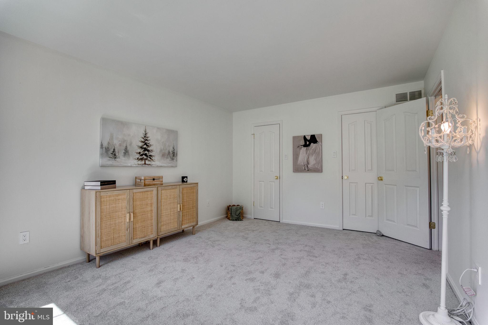 MONTGOMERY BROOKE - Residential