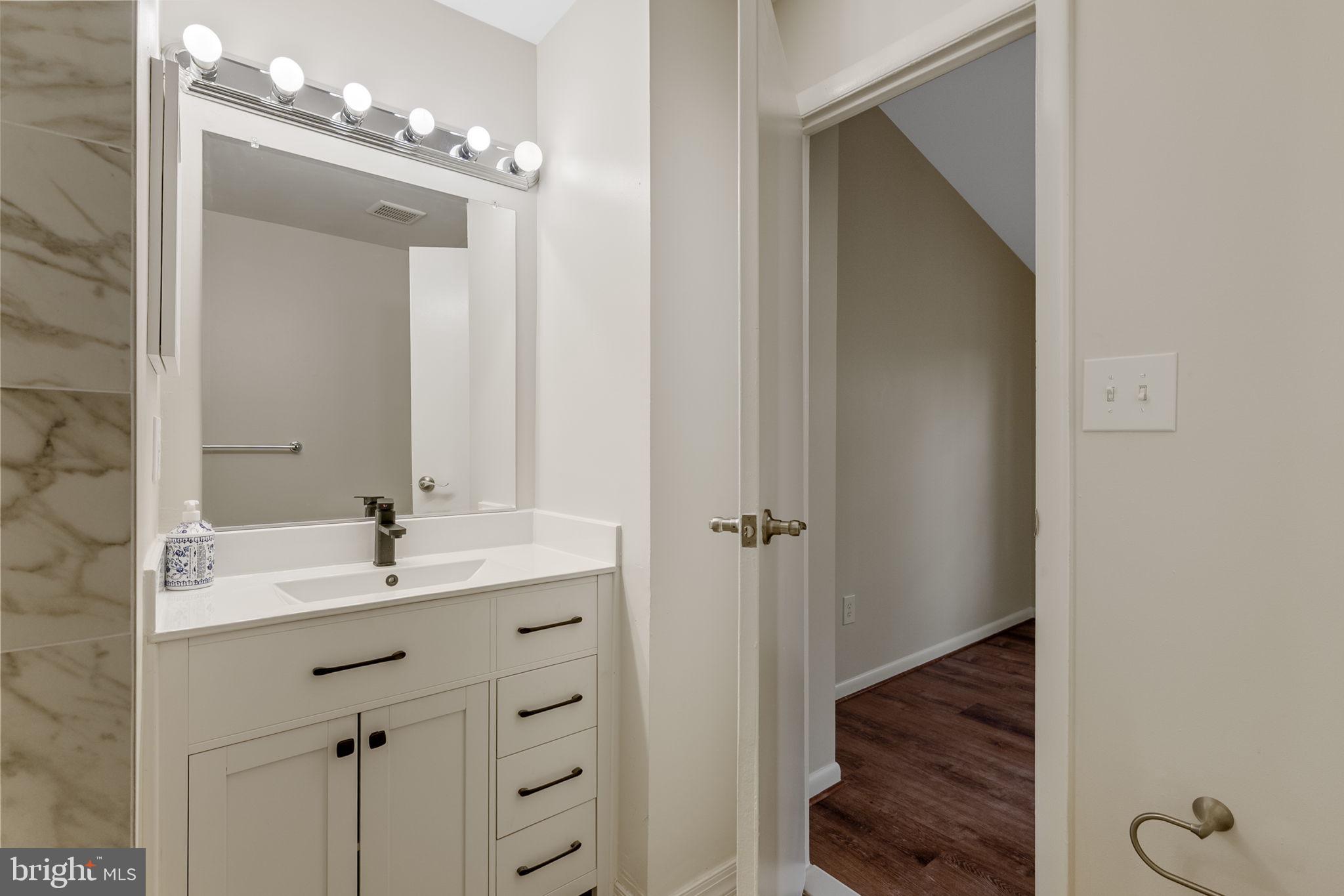 CHURCHILL TOWN SECTOR - Residential Lease