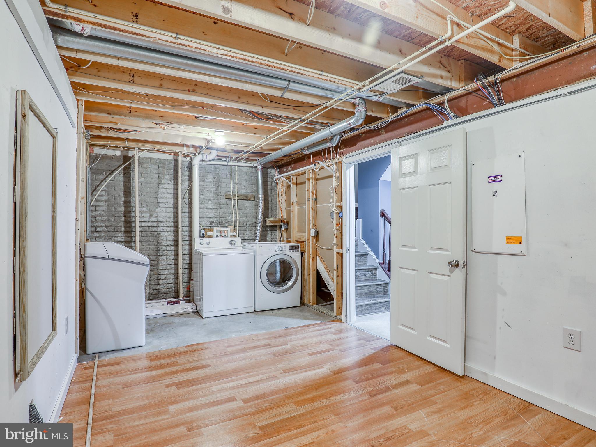 LAKELAND PLACE - Residential