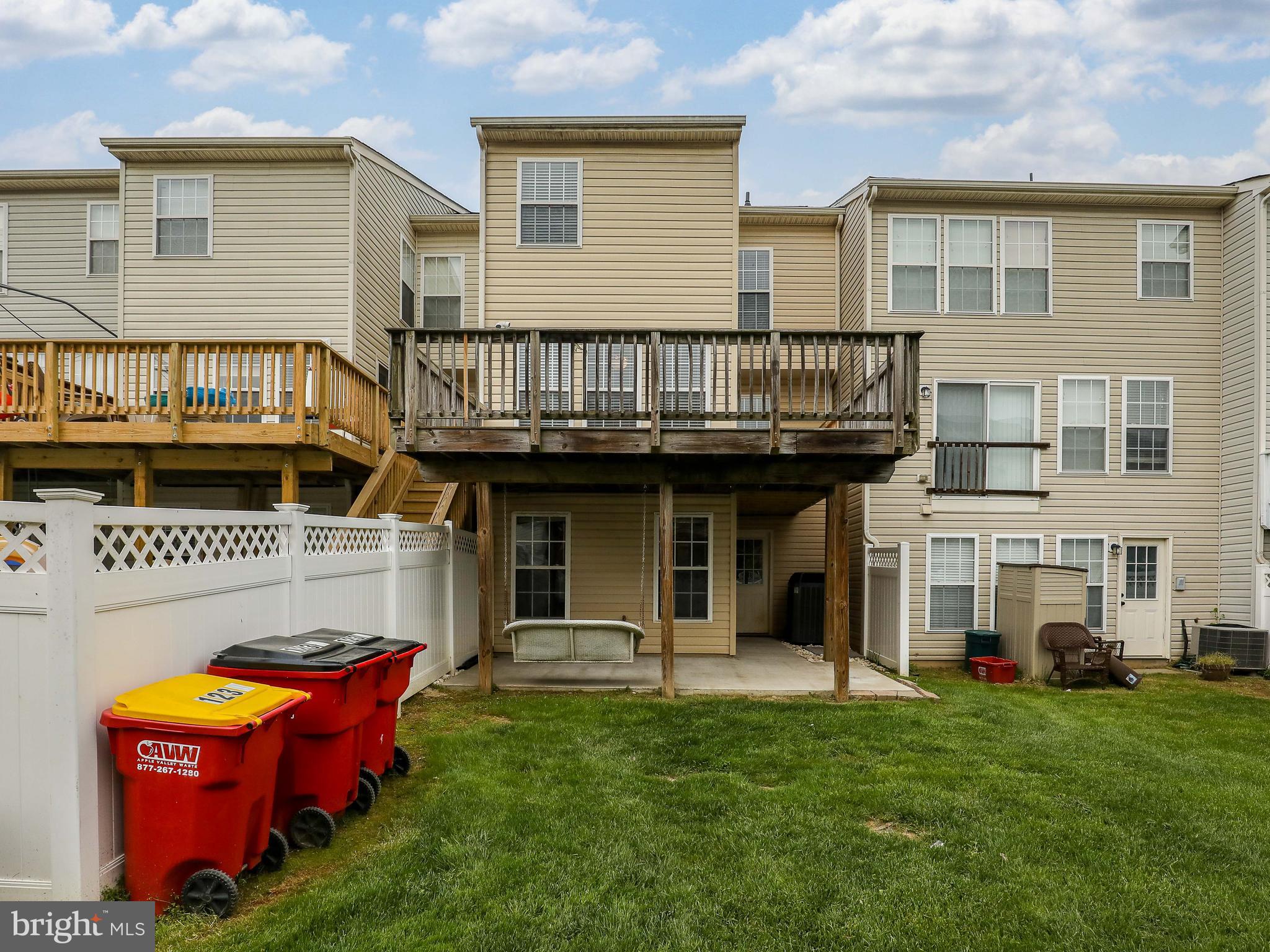 LAKELAND PLACE - Residential