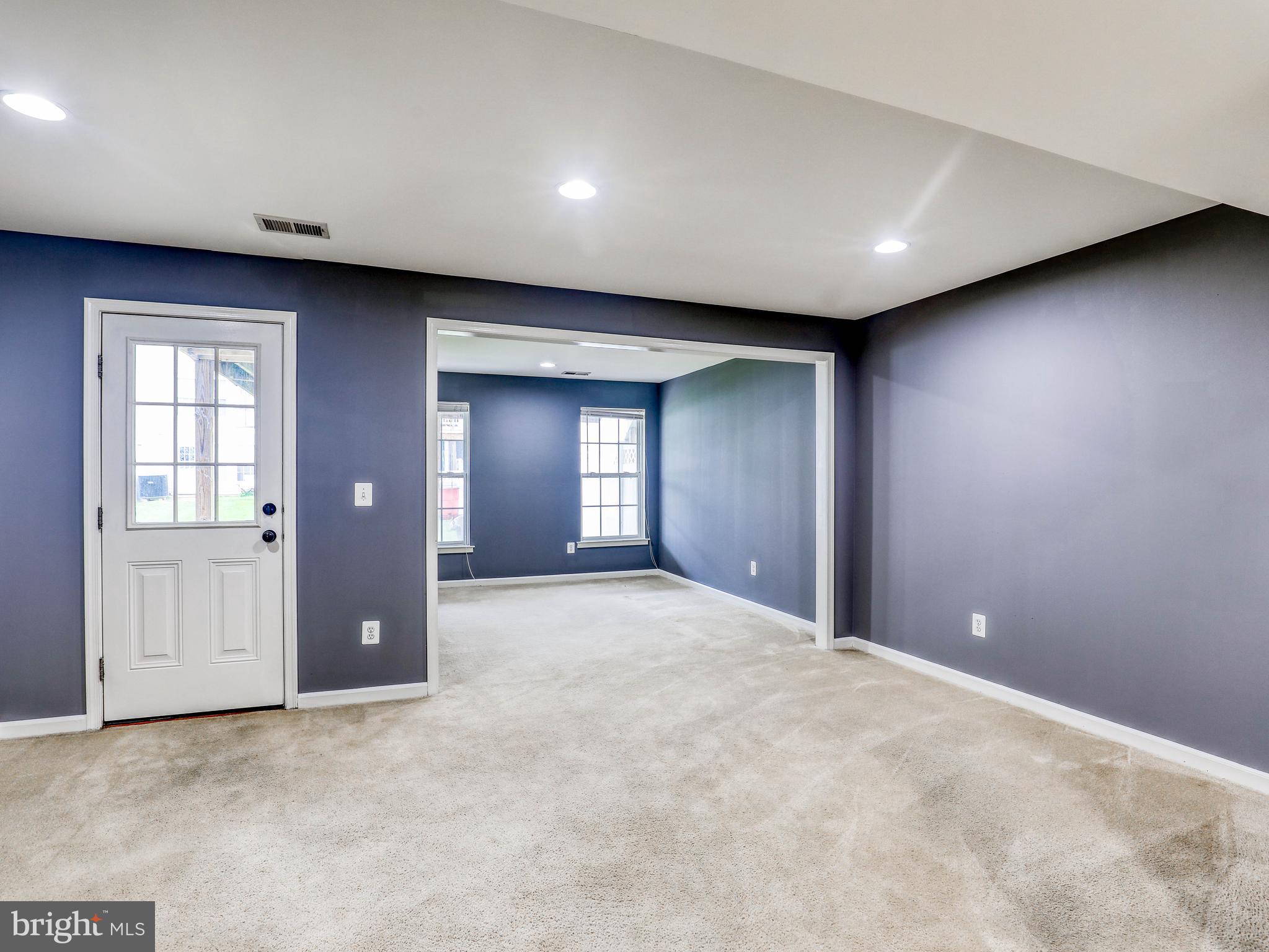 LAKELAND PLACE - Residential