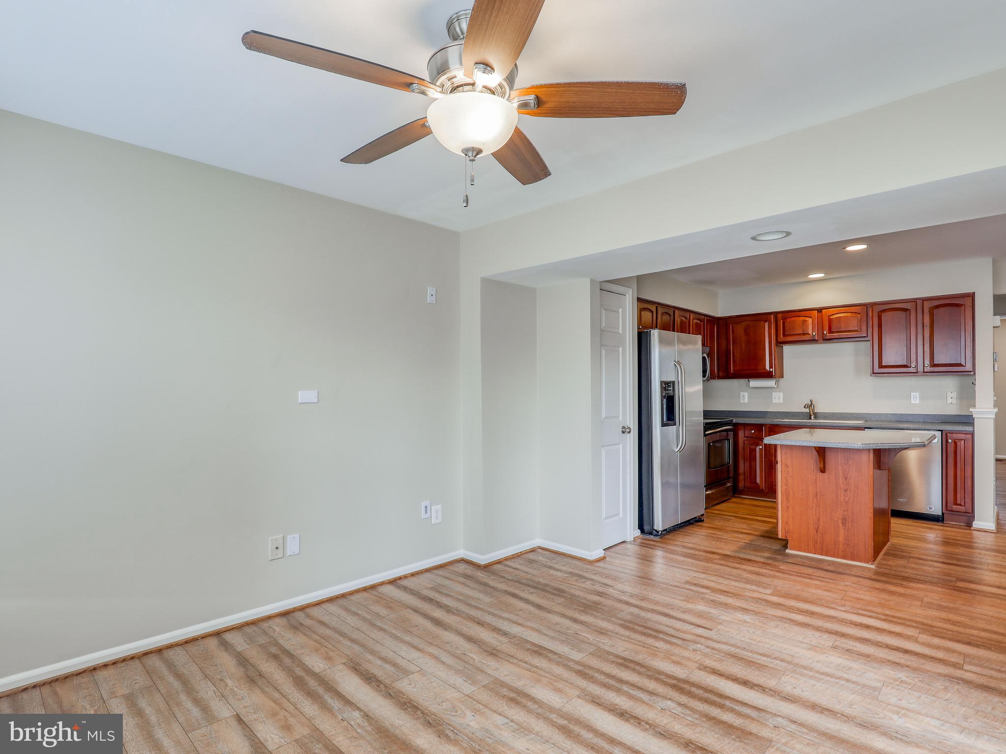 LAKELAND PLACE - Residential