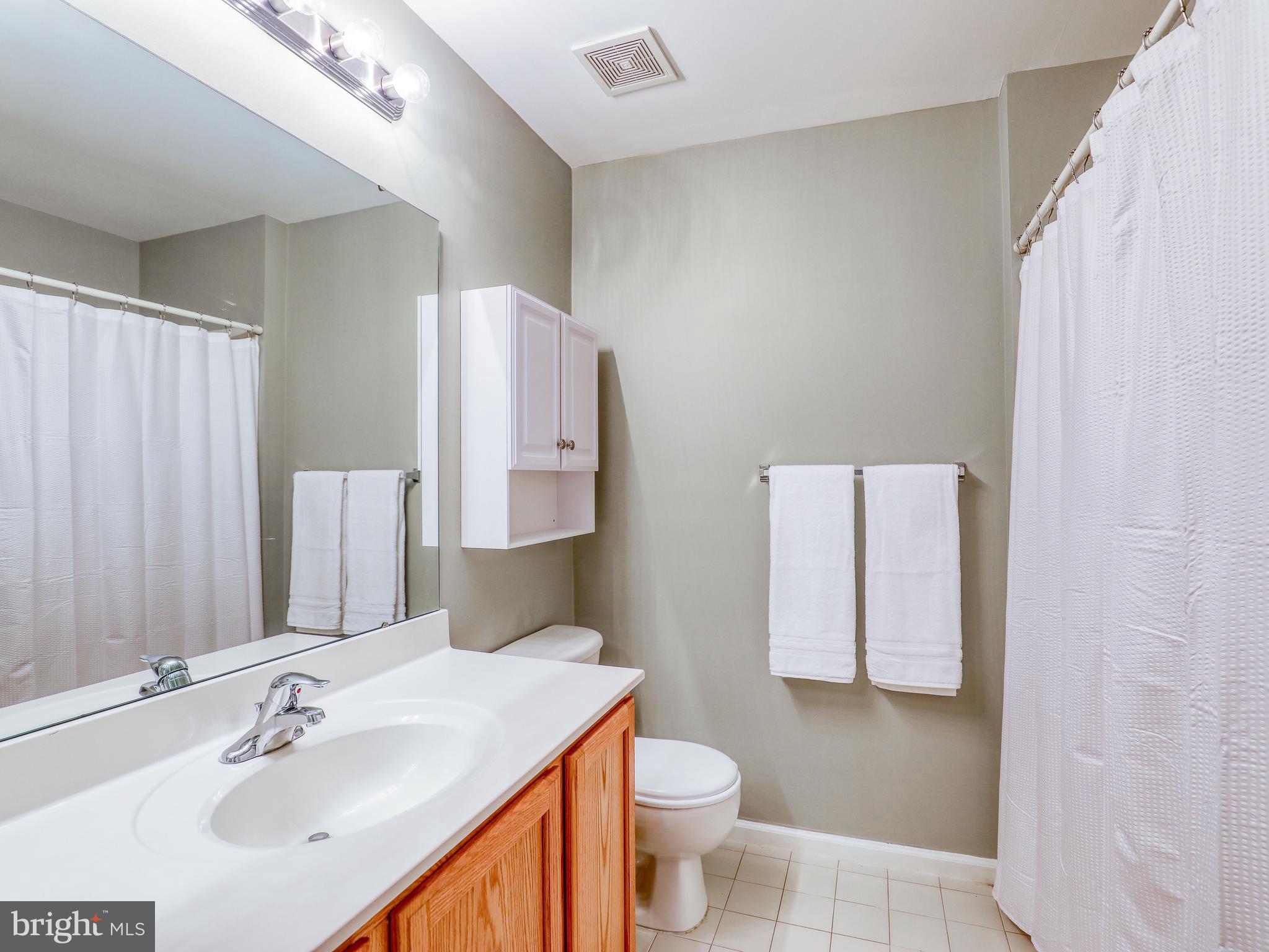 LAKELAND PLACE - Residential