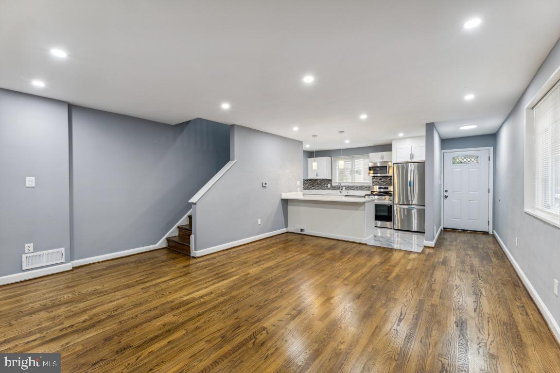 OXON HILL - Residential